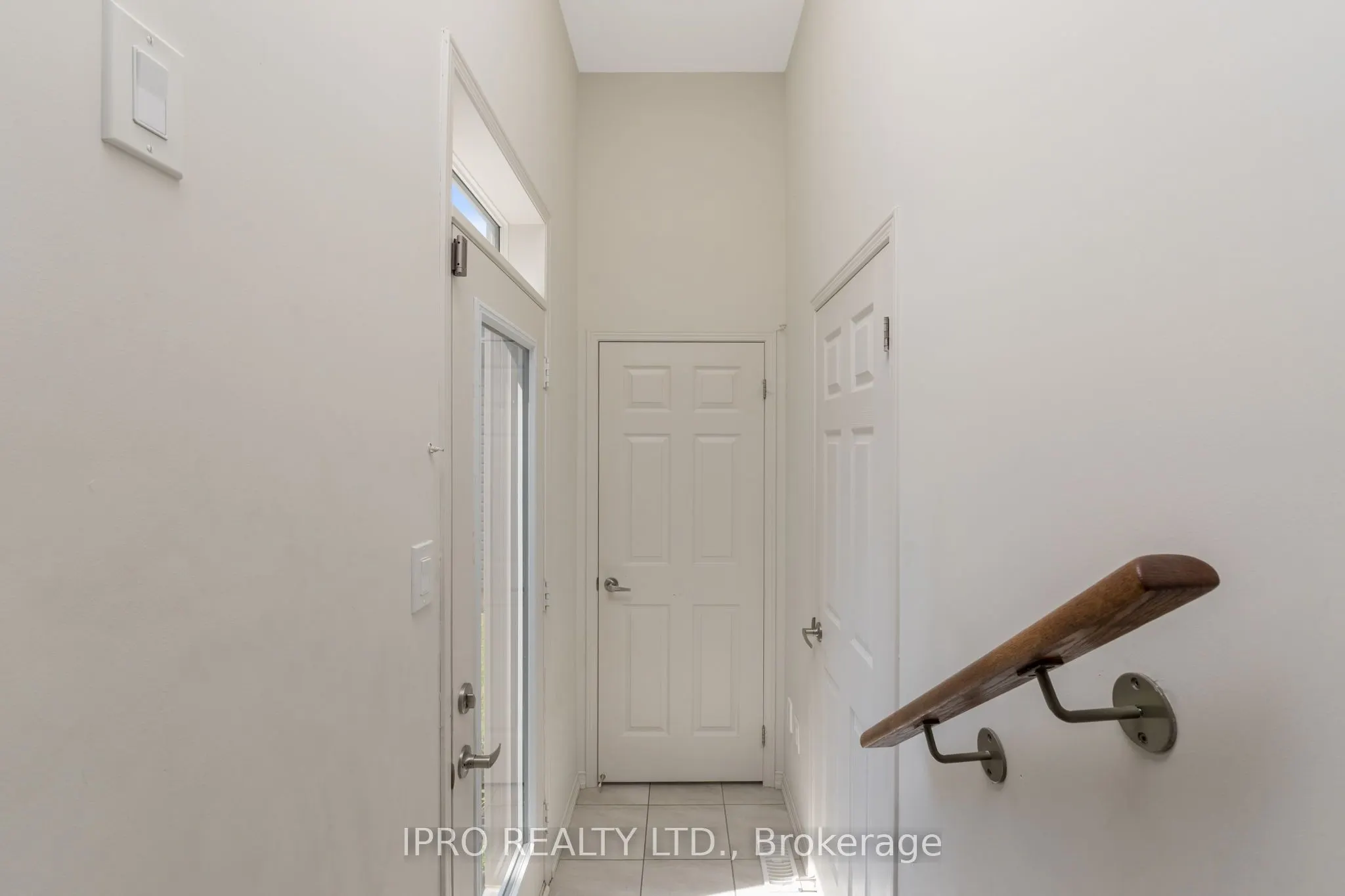 25 Elliot Street E #2