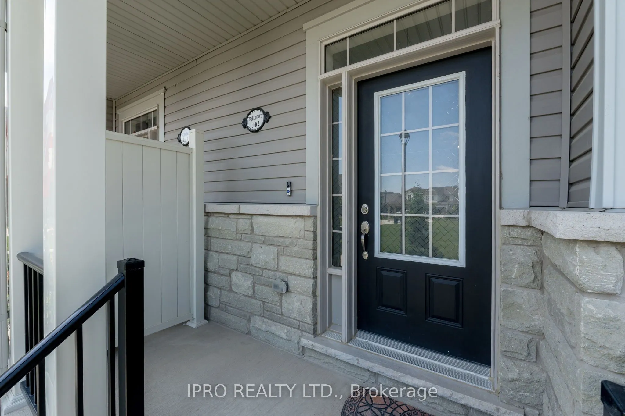 25 Elliot Street E #2
