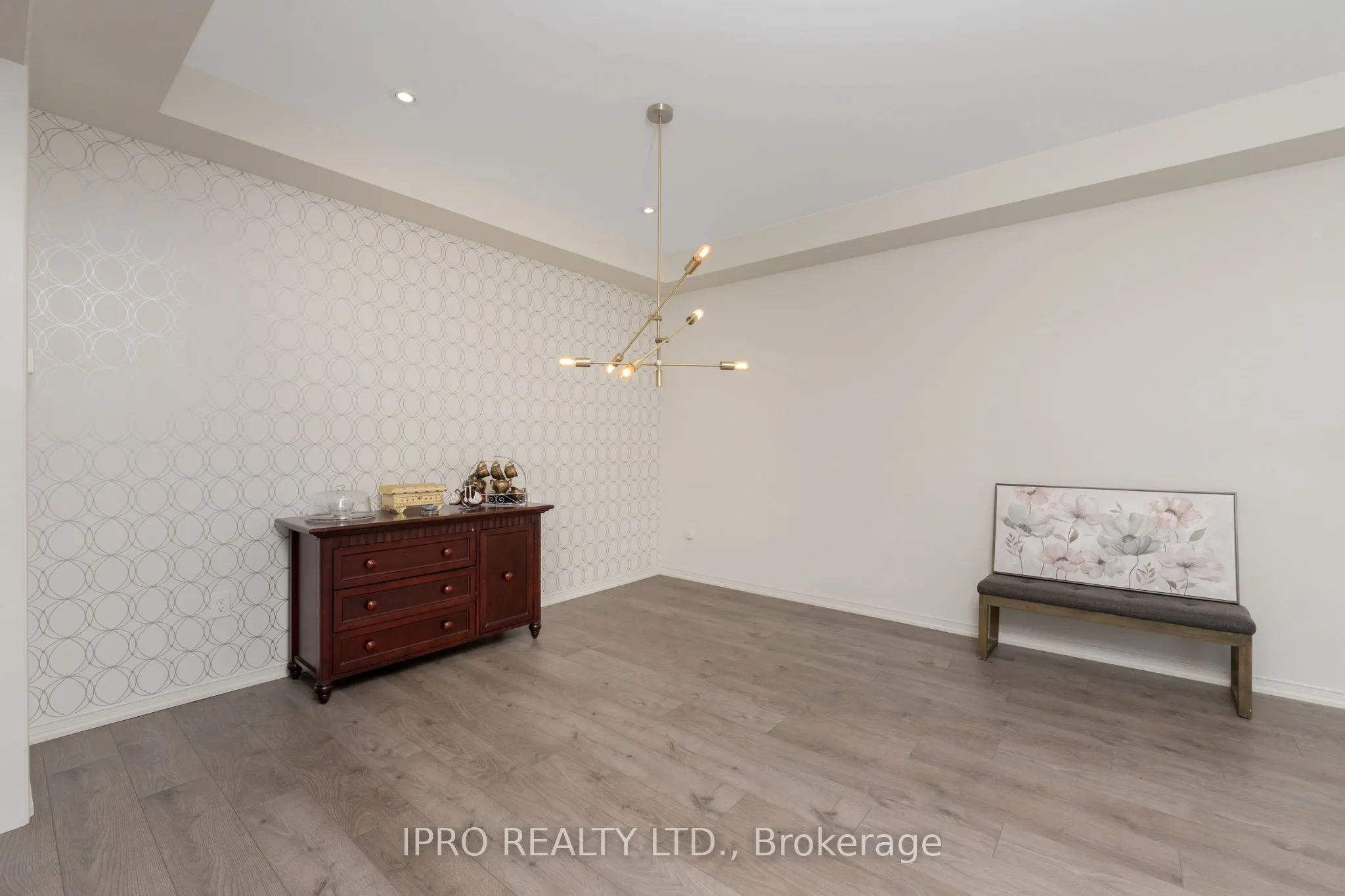 25 Elliot Street E #2