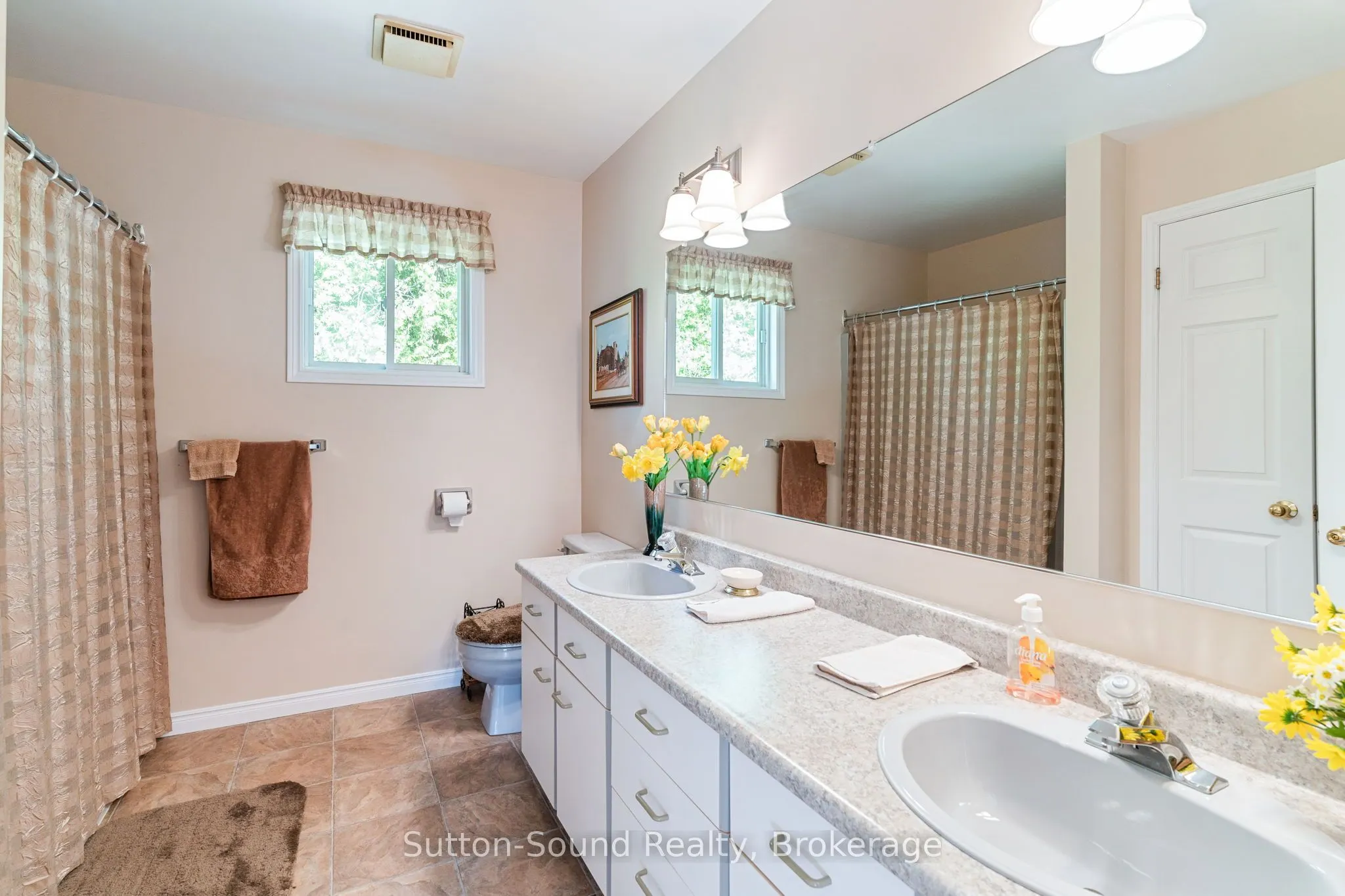 168 Balmy Beach Road
