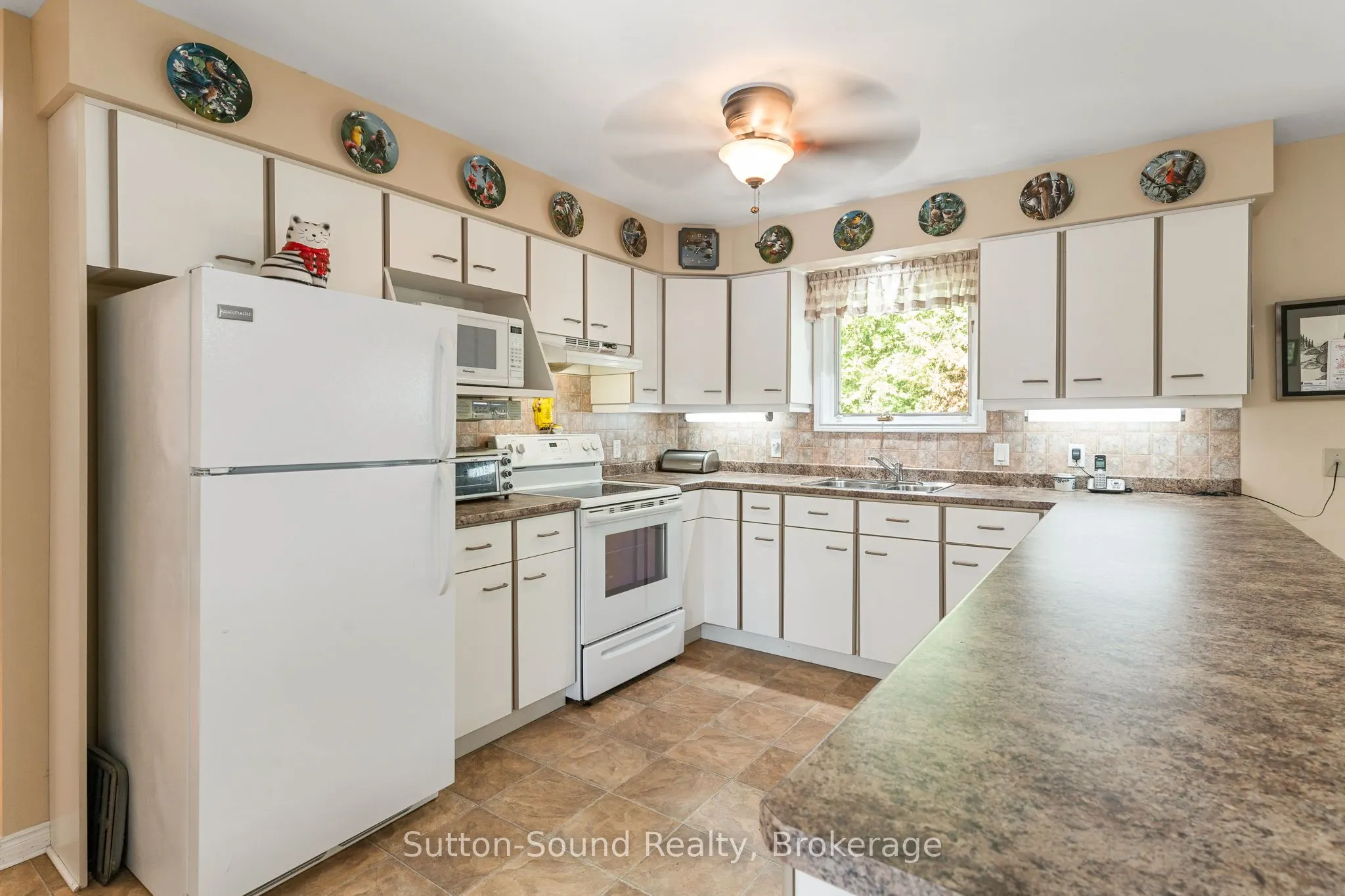 168 Balmy Beach Road
