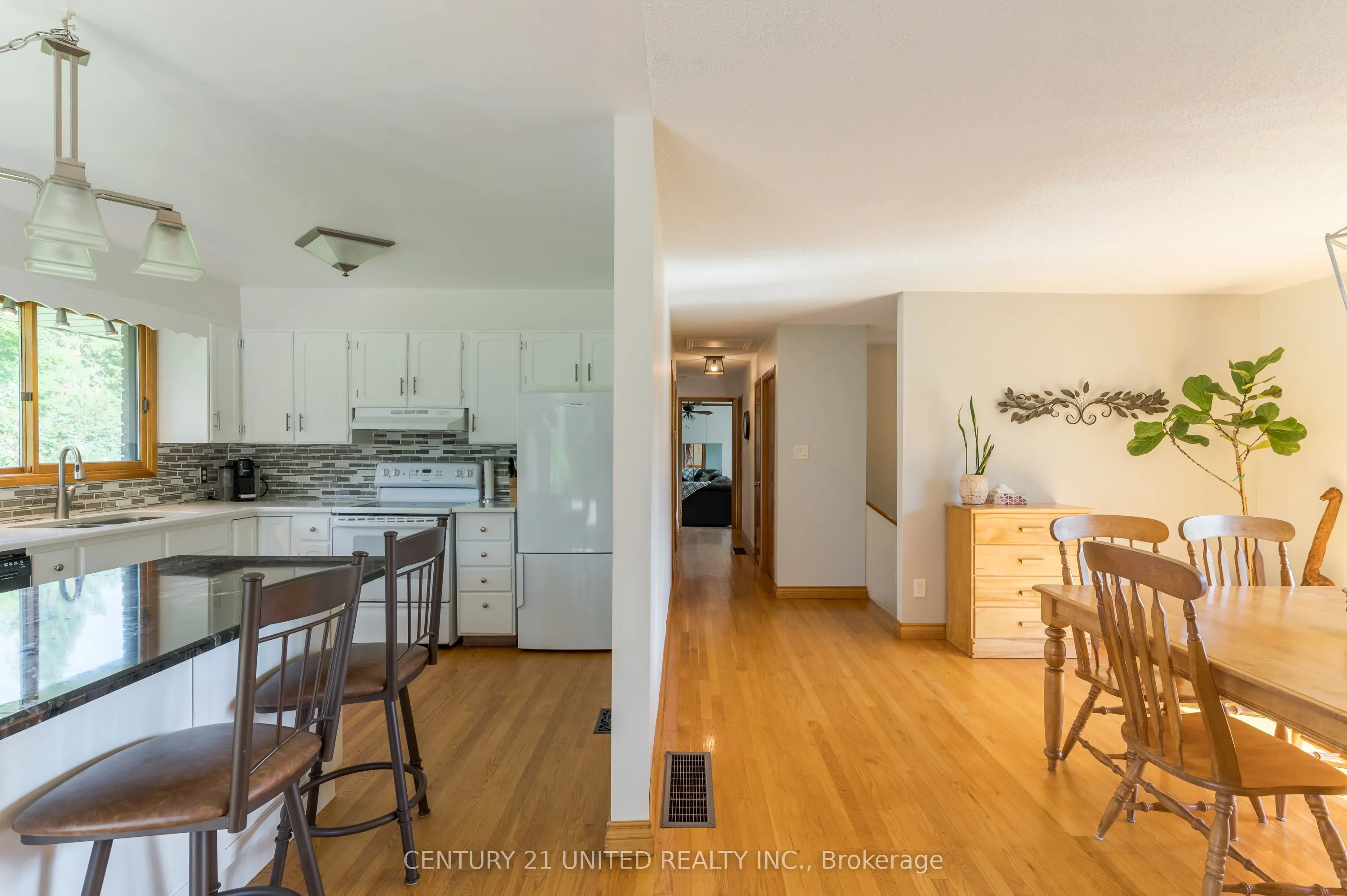 1496 Bradfield Road
