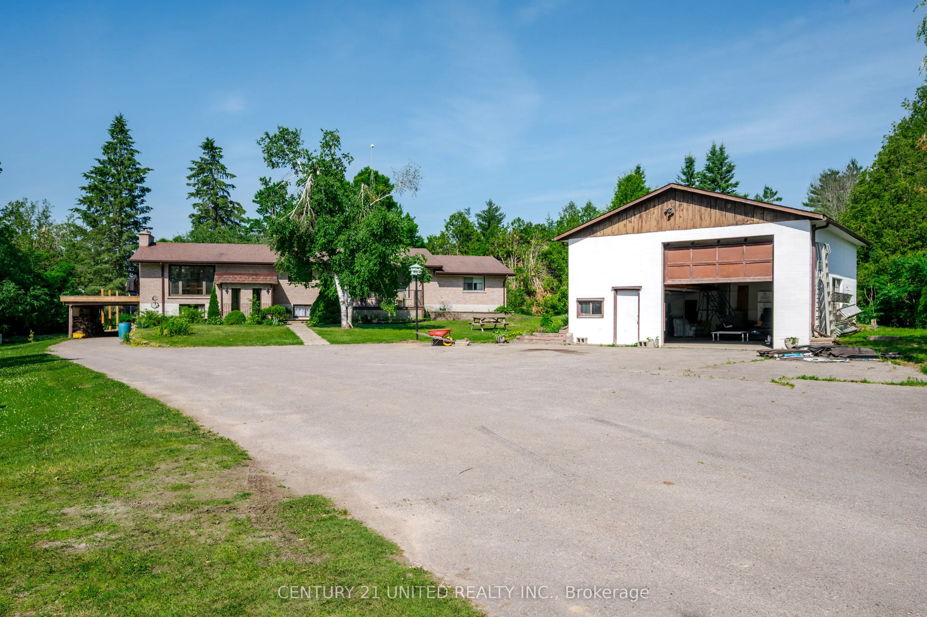 1496 Bradfield Road