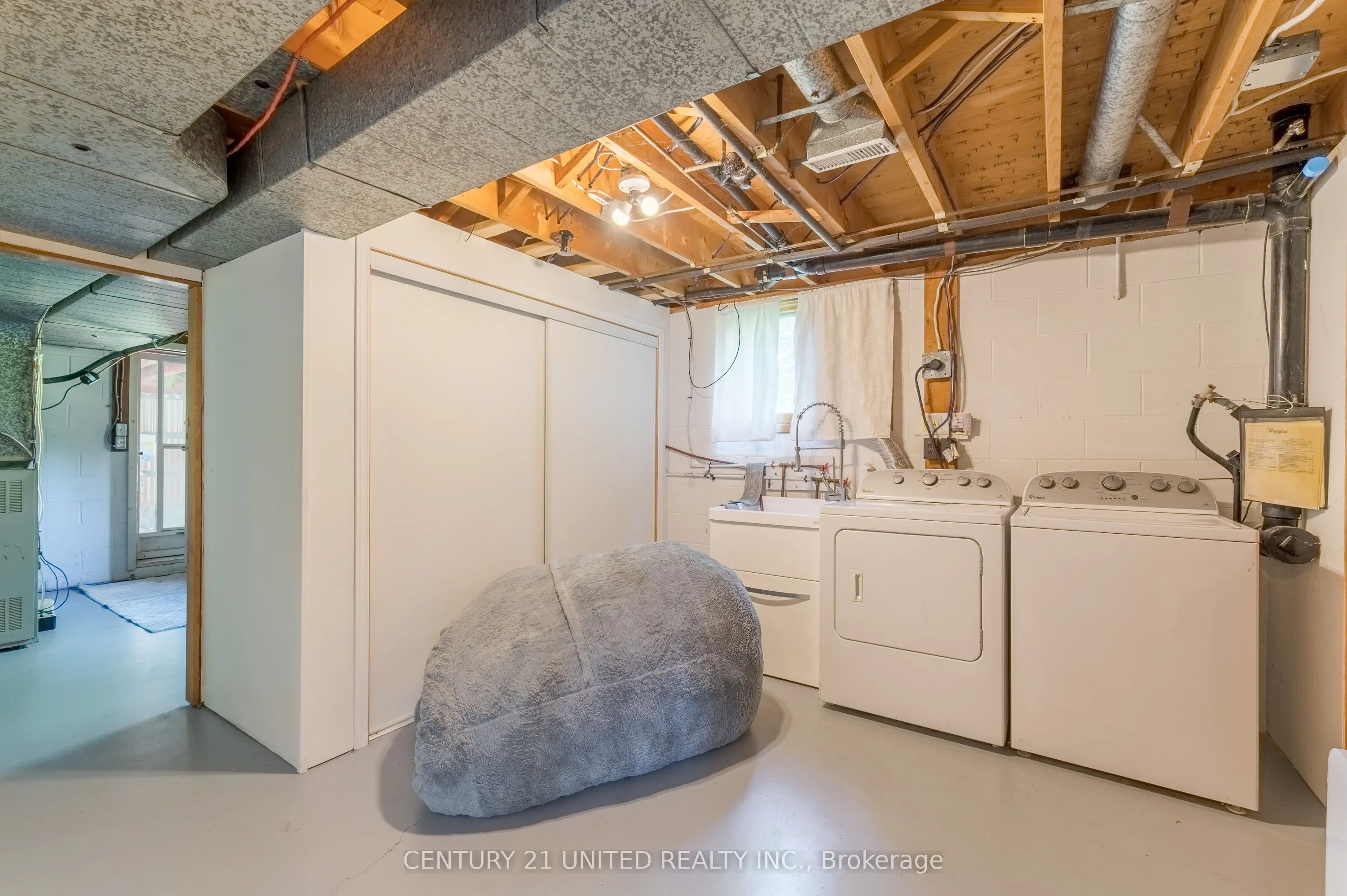 1496 Bradfield Road