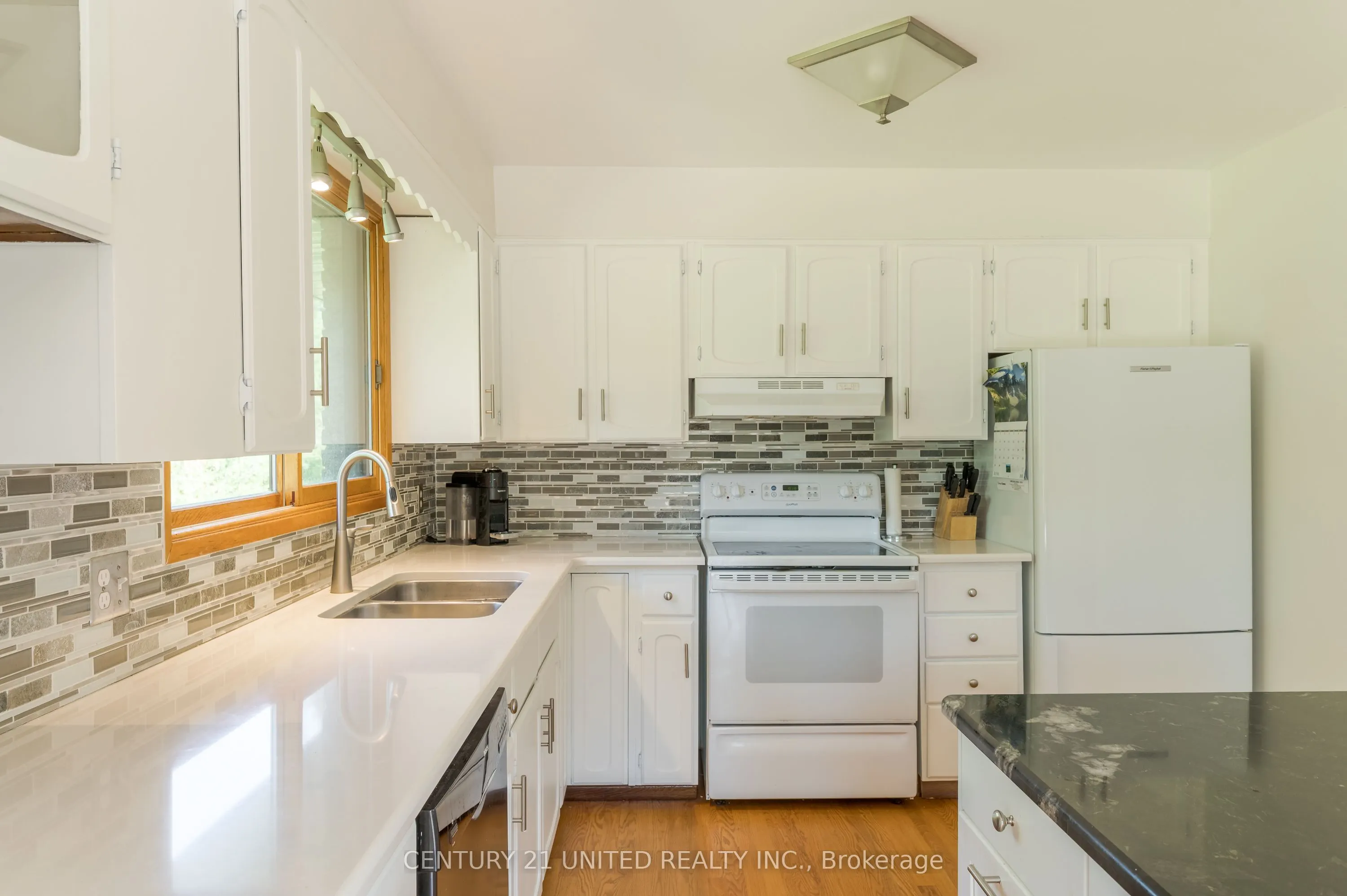 1496 Bradfield Road
