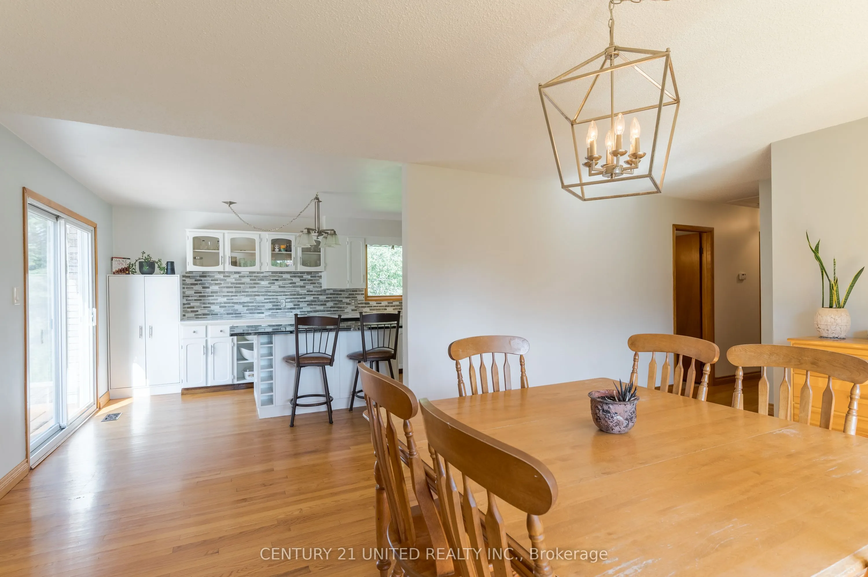 1496 Bradfield Road