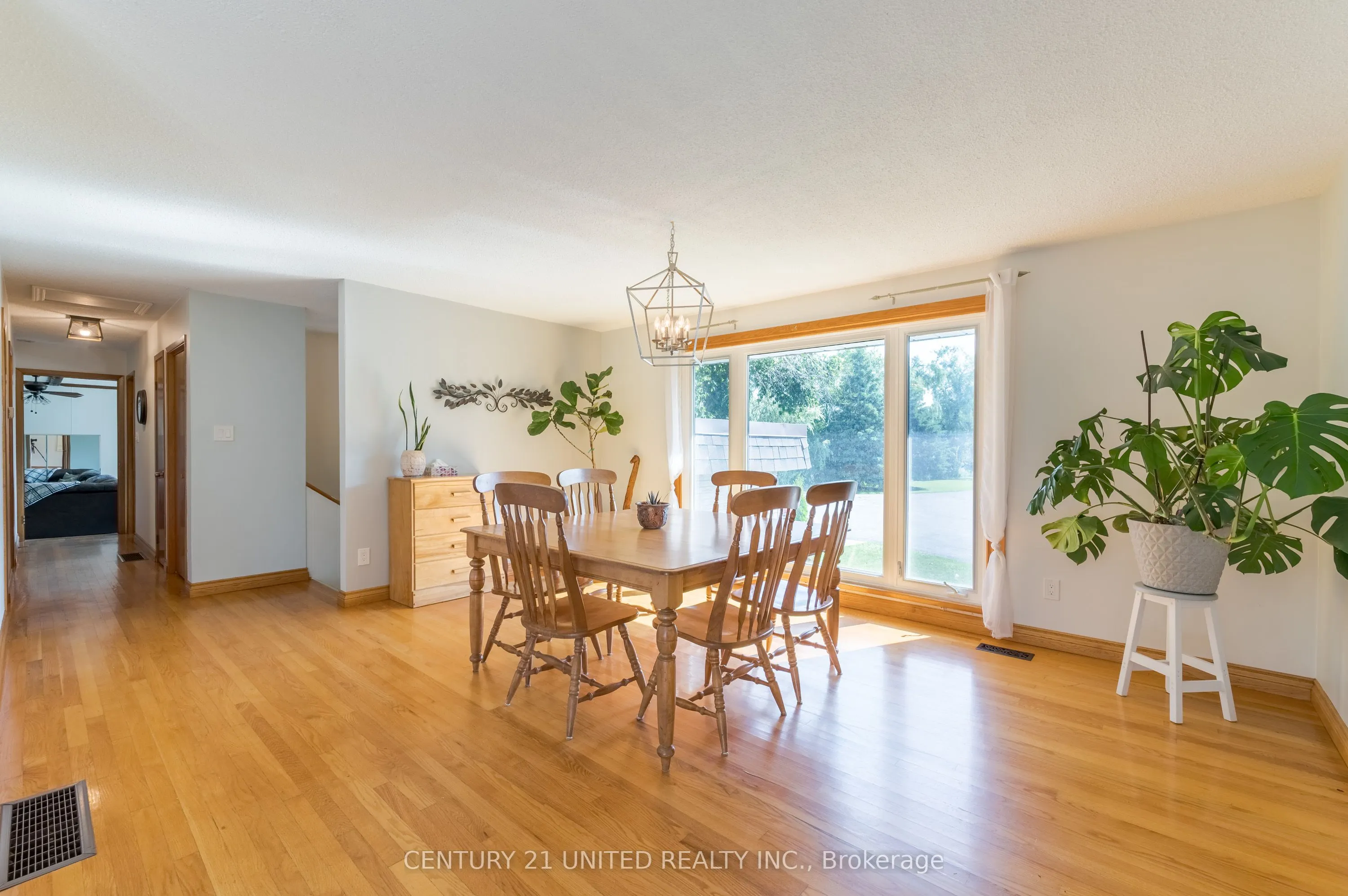 1496 Bradfield Road