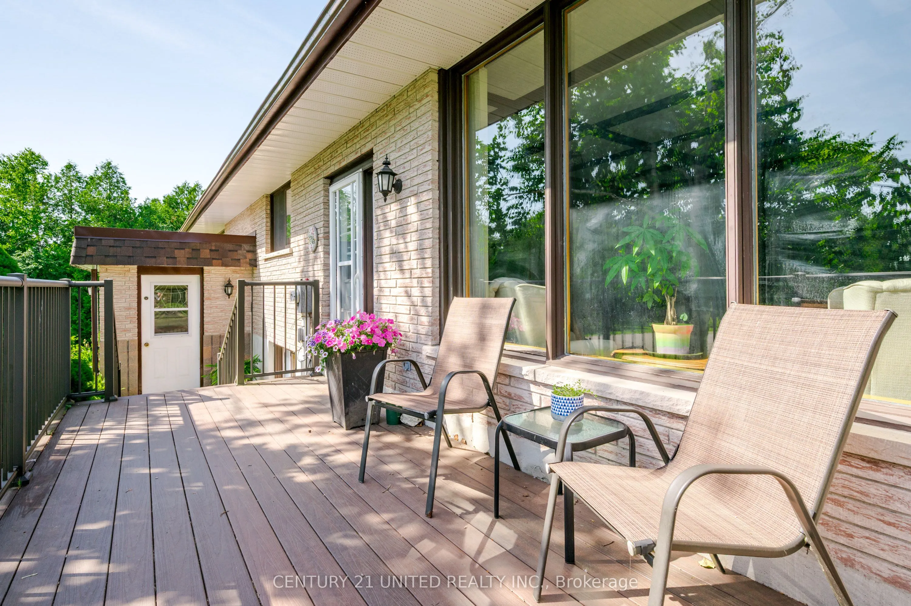 1496 Bradfield Road