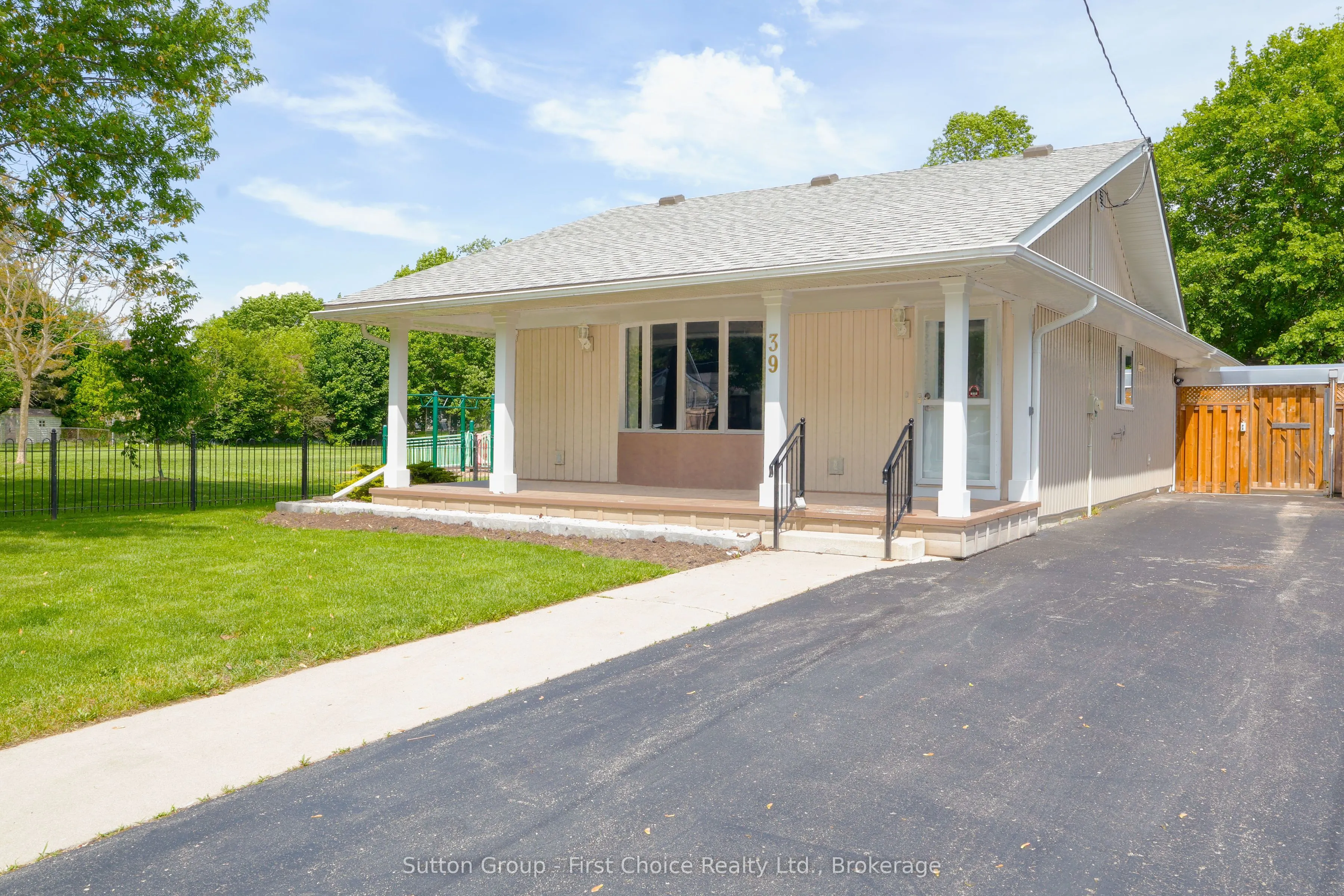 39 Portia Boulevard