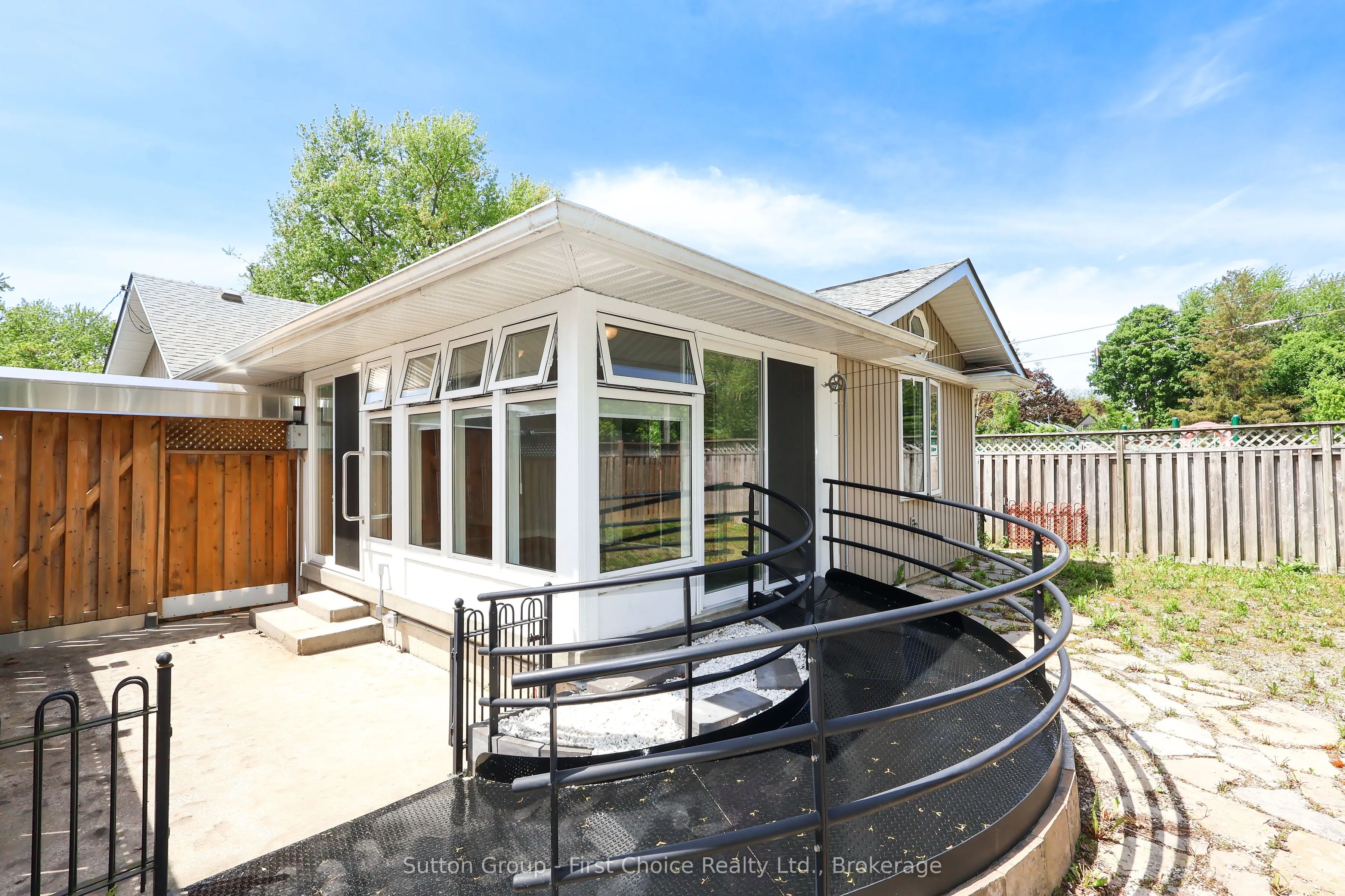 39 Portia Boulevard