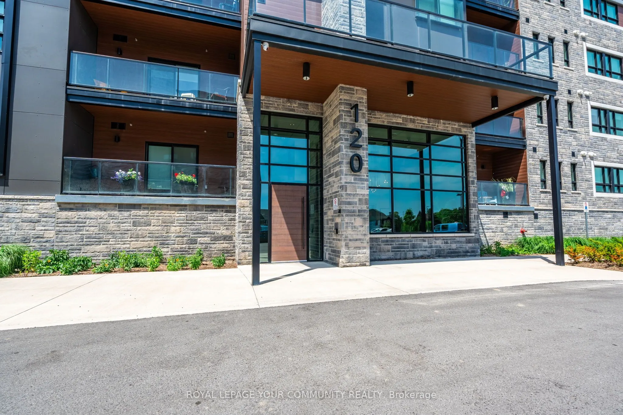 120 Summersides Boulevard, #103