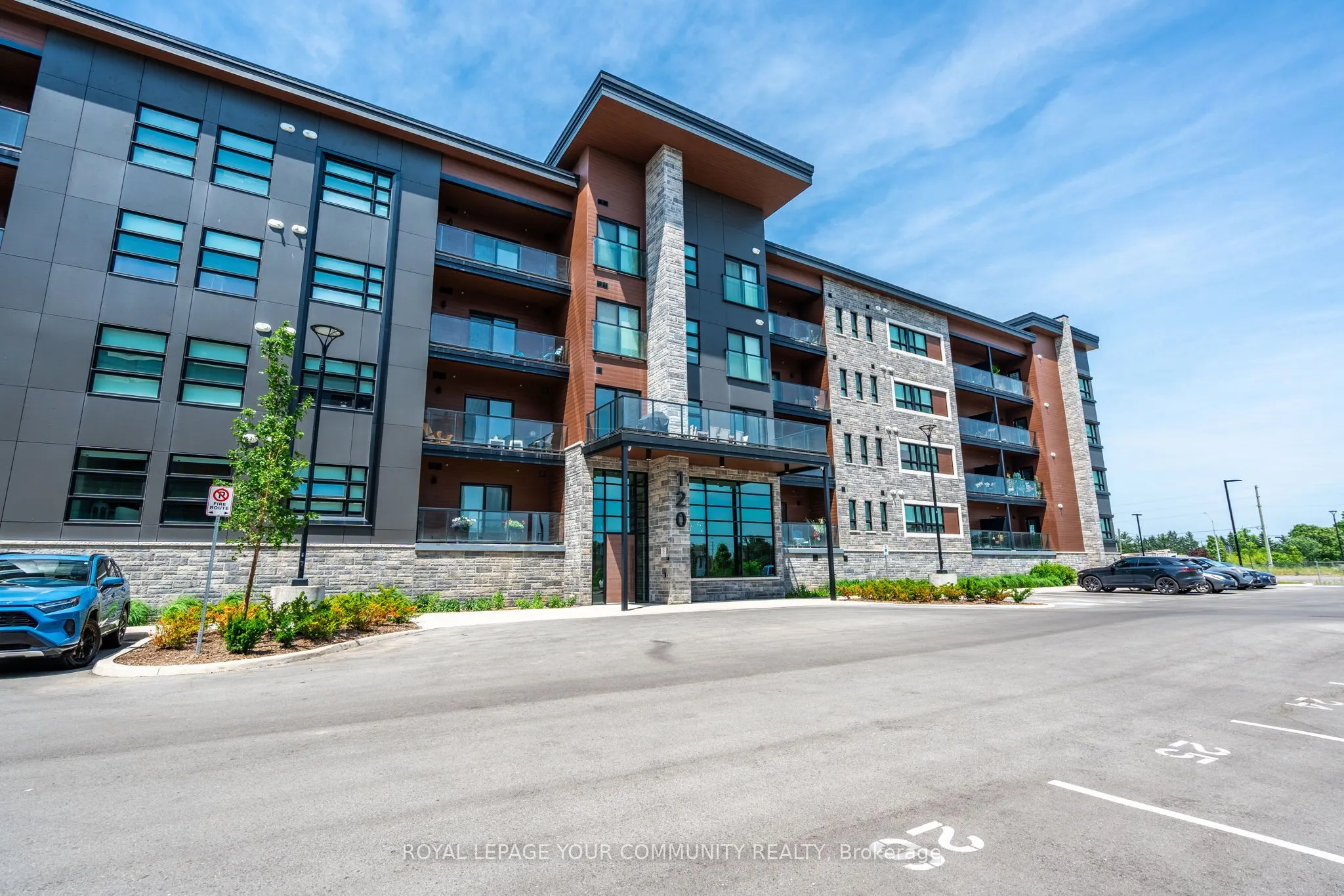 120 Summersides Boulevard, #103