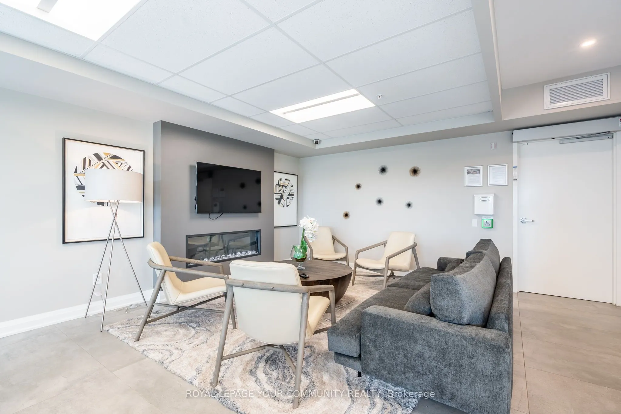 120 Summersides Boulevard, #103