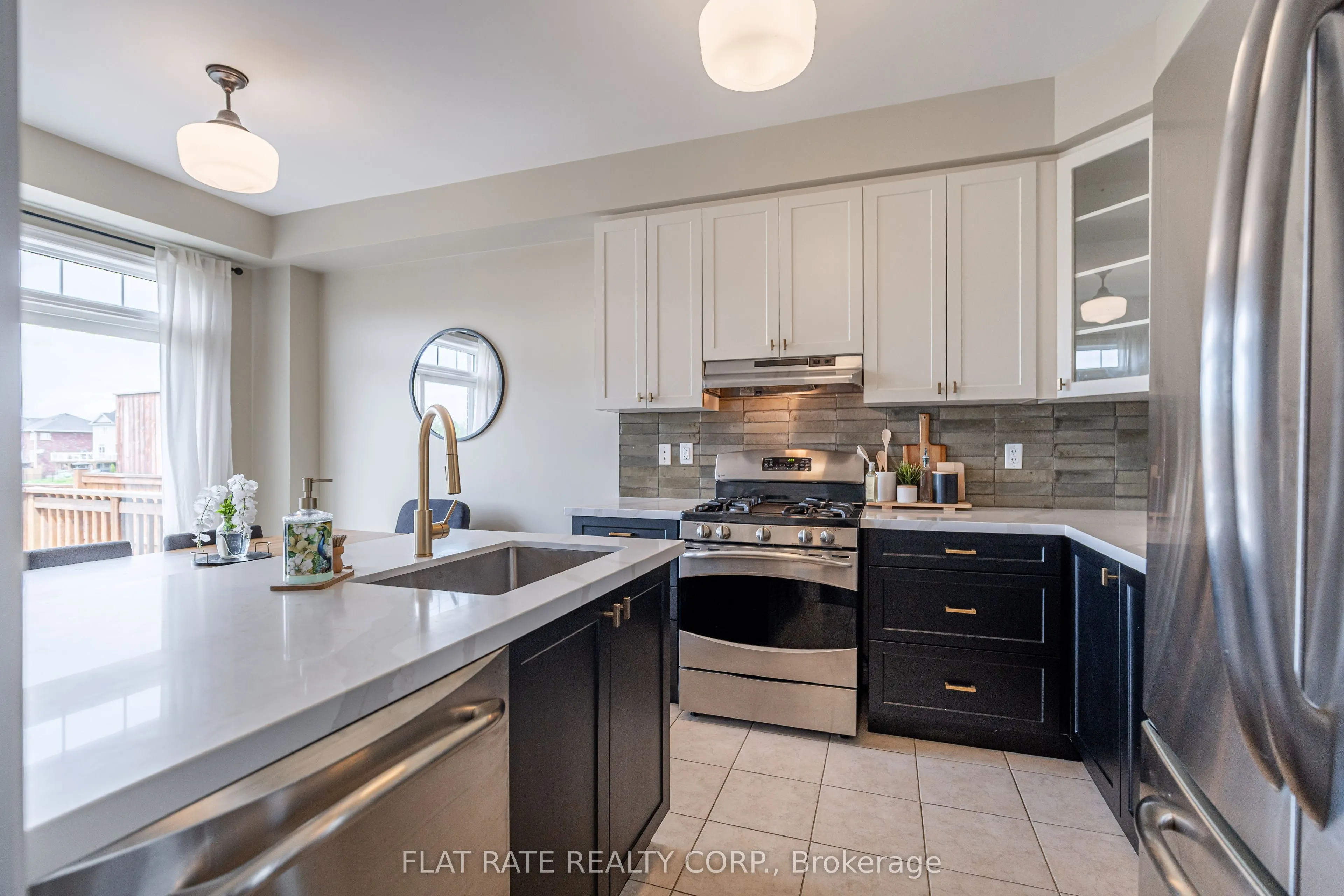 32 Paul Rexe Boulevard