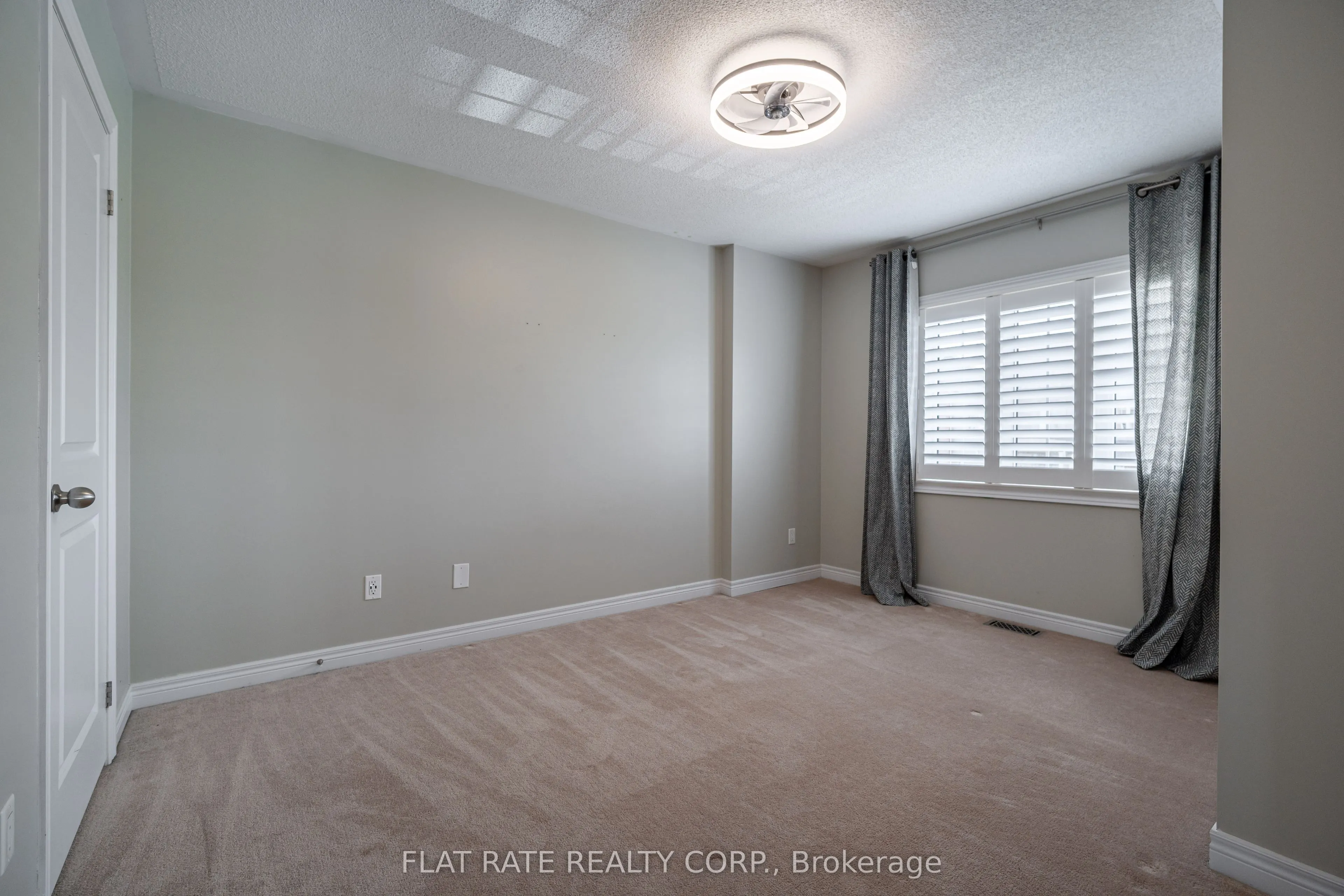 32 Paul Rexe Boulevard