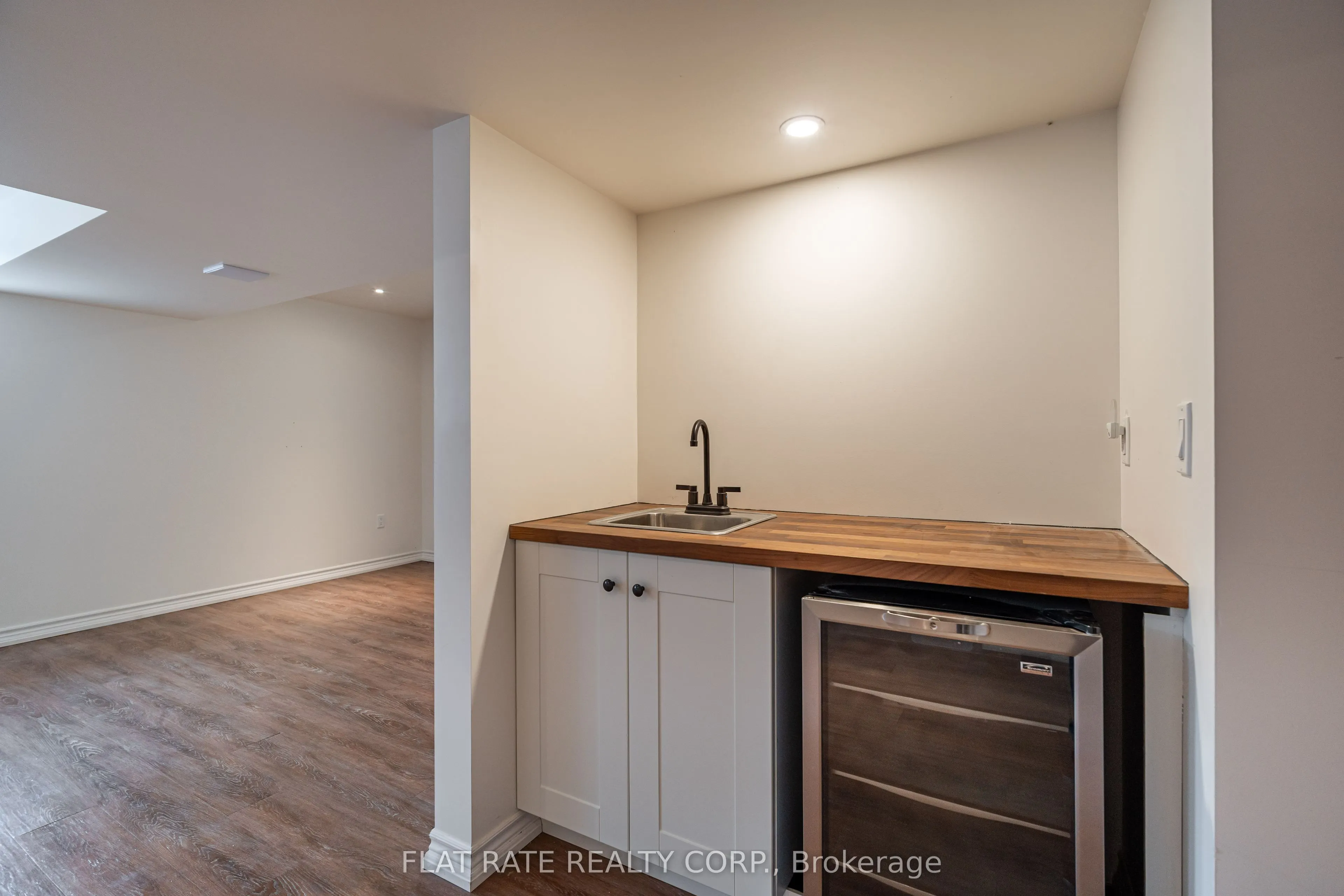 32 Paul Rexe Boulevard