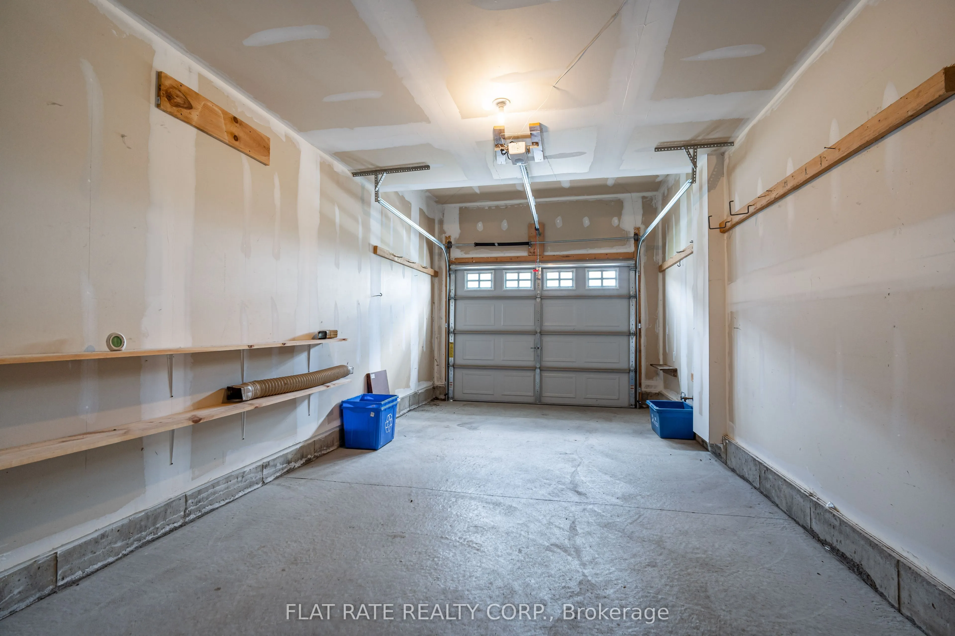 32 Paul Rexe Boulevard