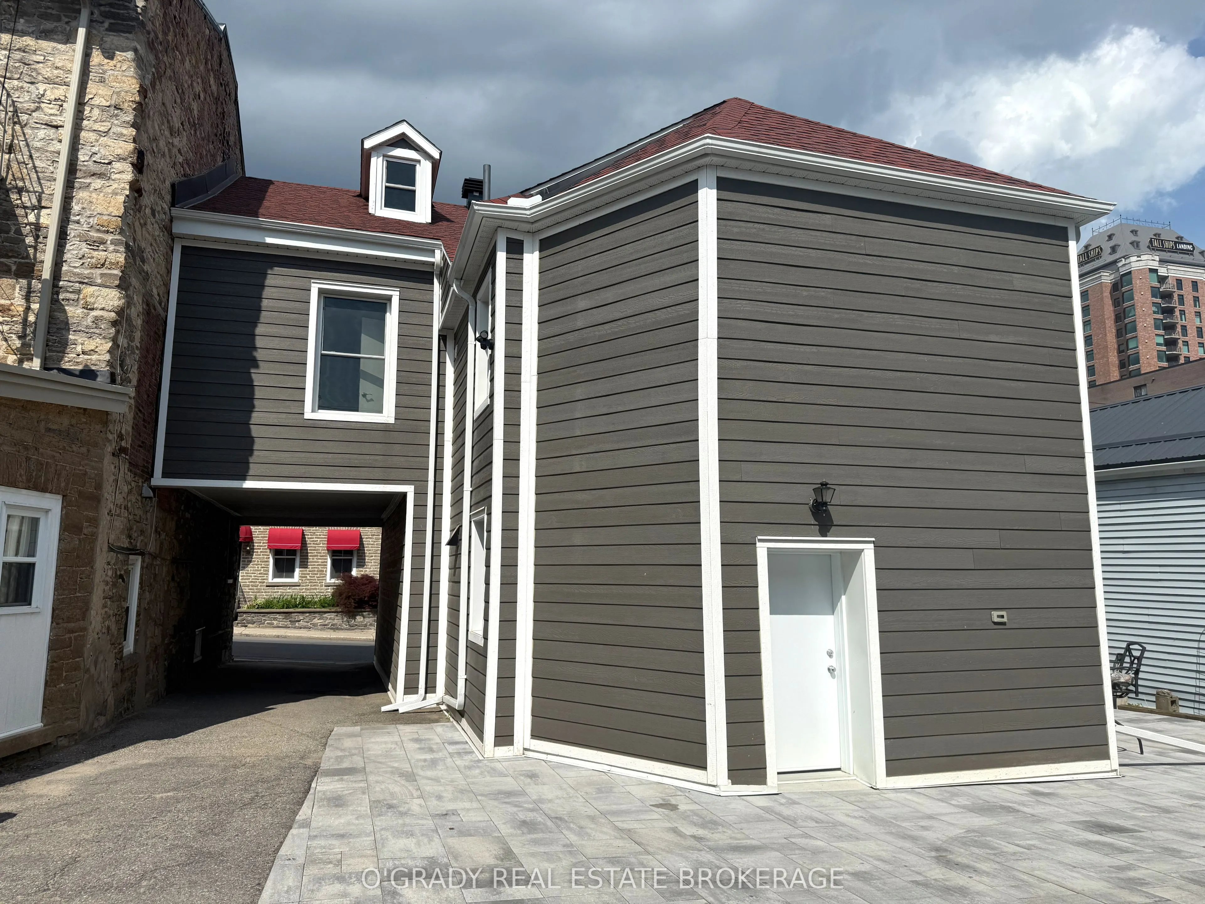 26 Apple Street