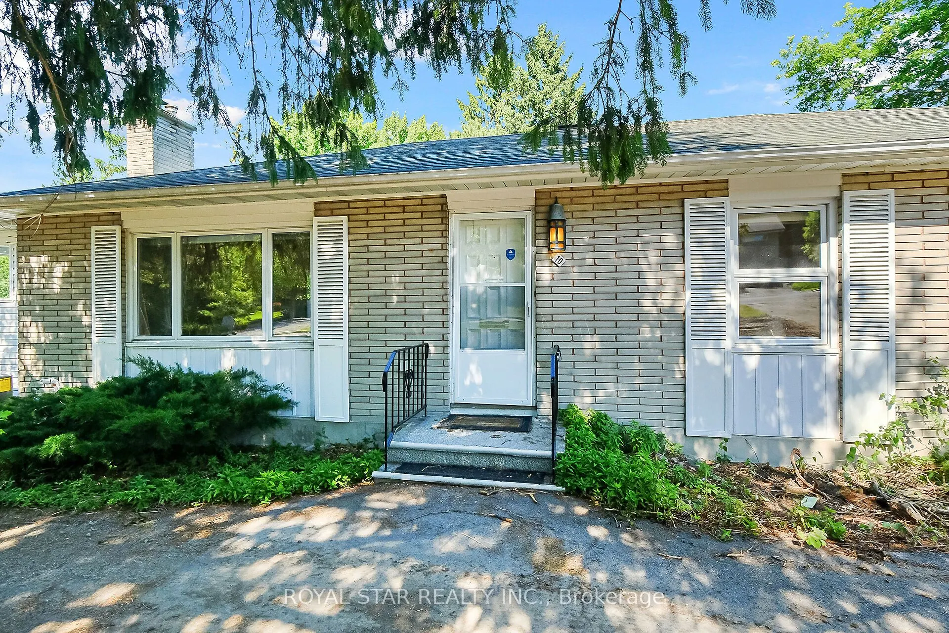 10 Delong Drive