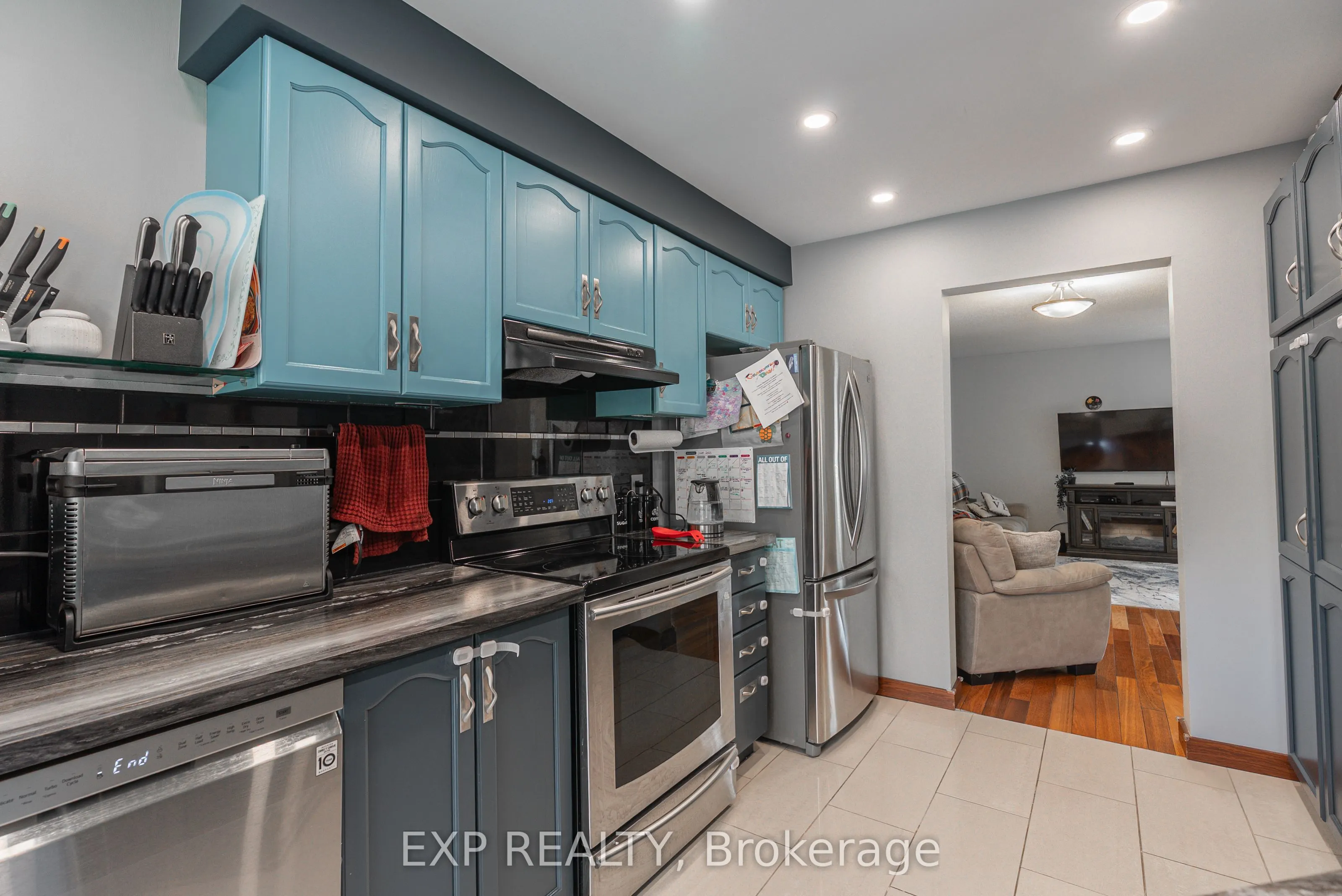 70 Jefferson Court W