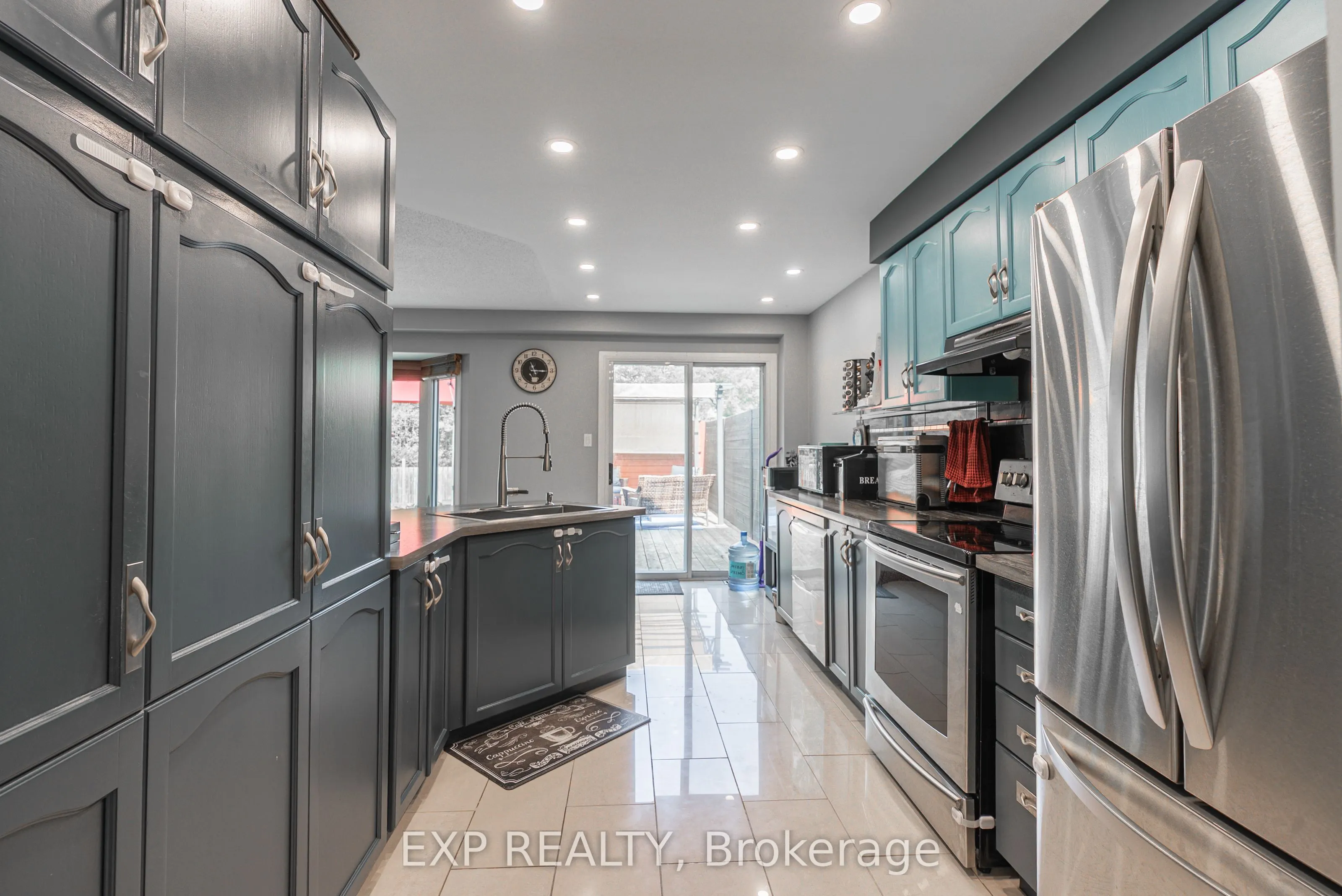 70 Jefferson Court W