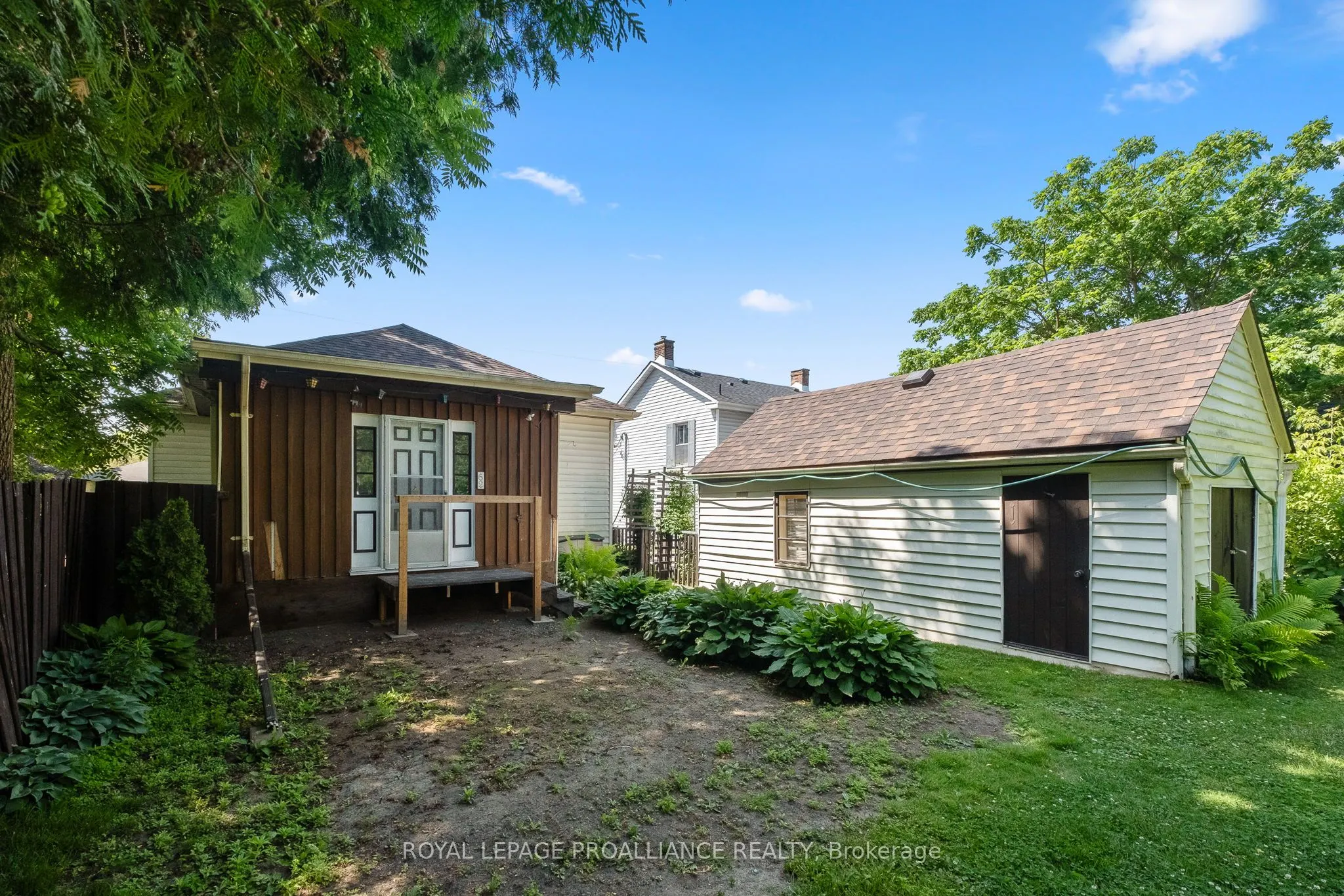 62 James Street E