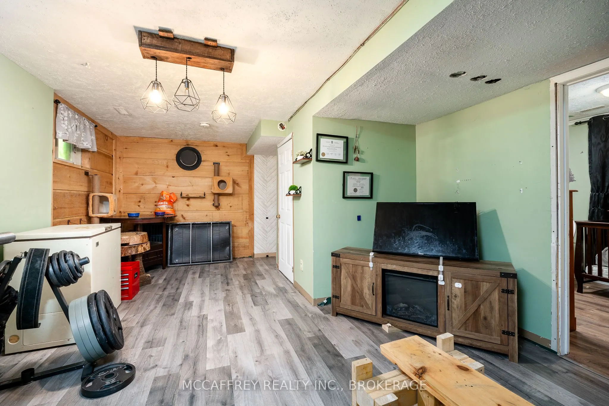1670 Pine Grove Road