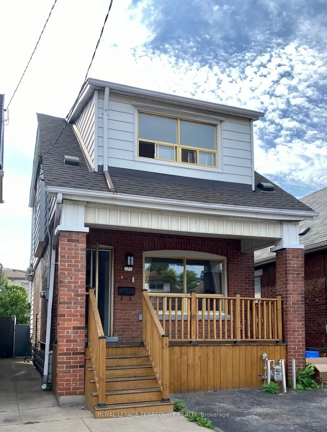 135 Connaught Avenue N