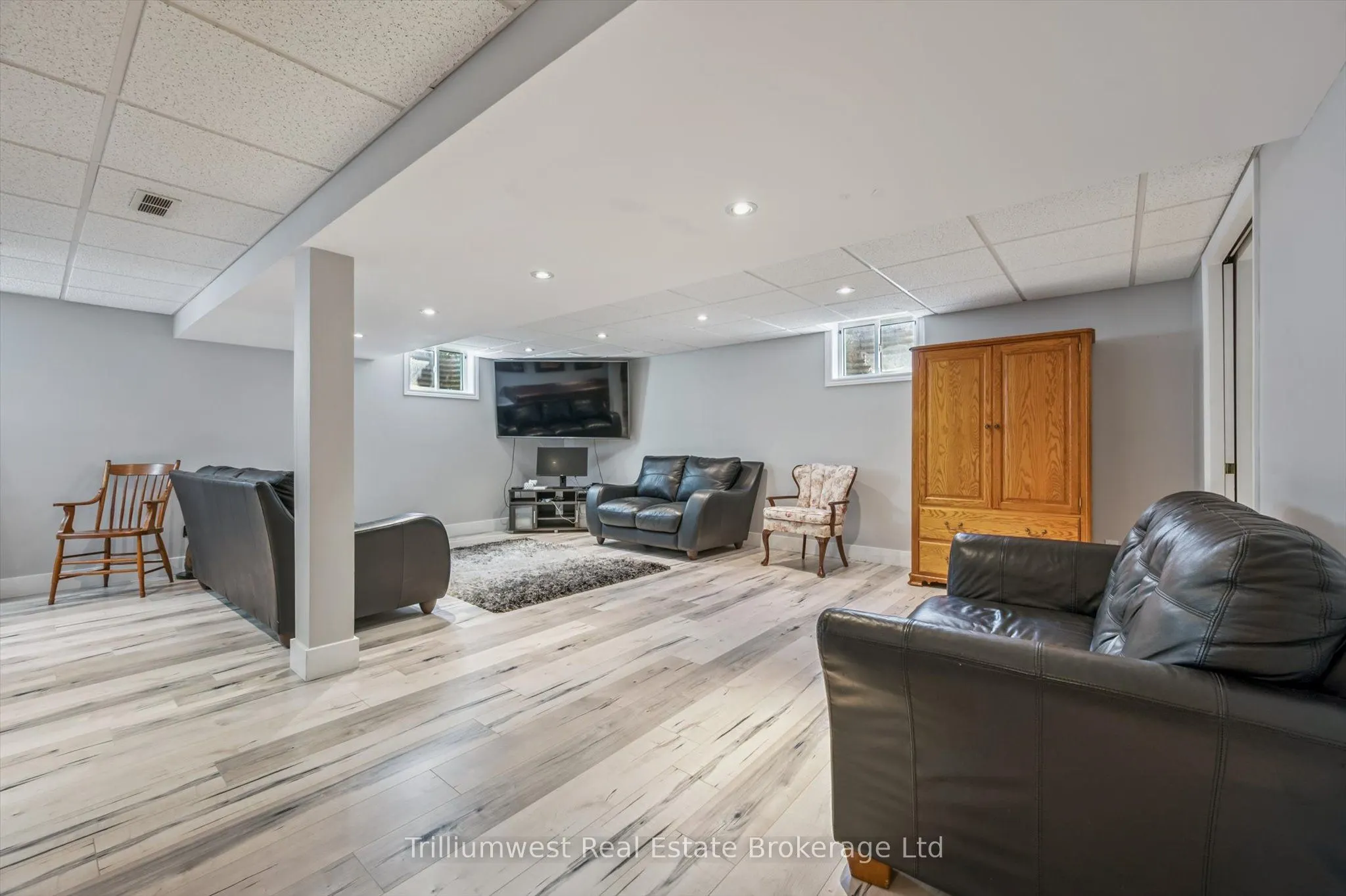6911 Wellington Rd 34 Road