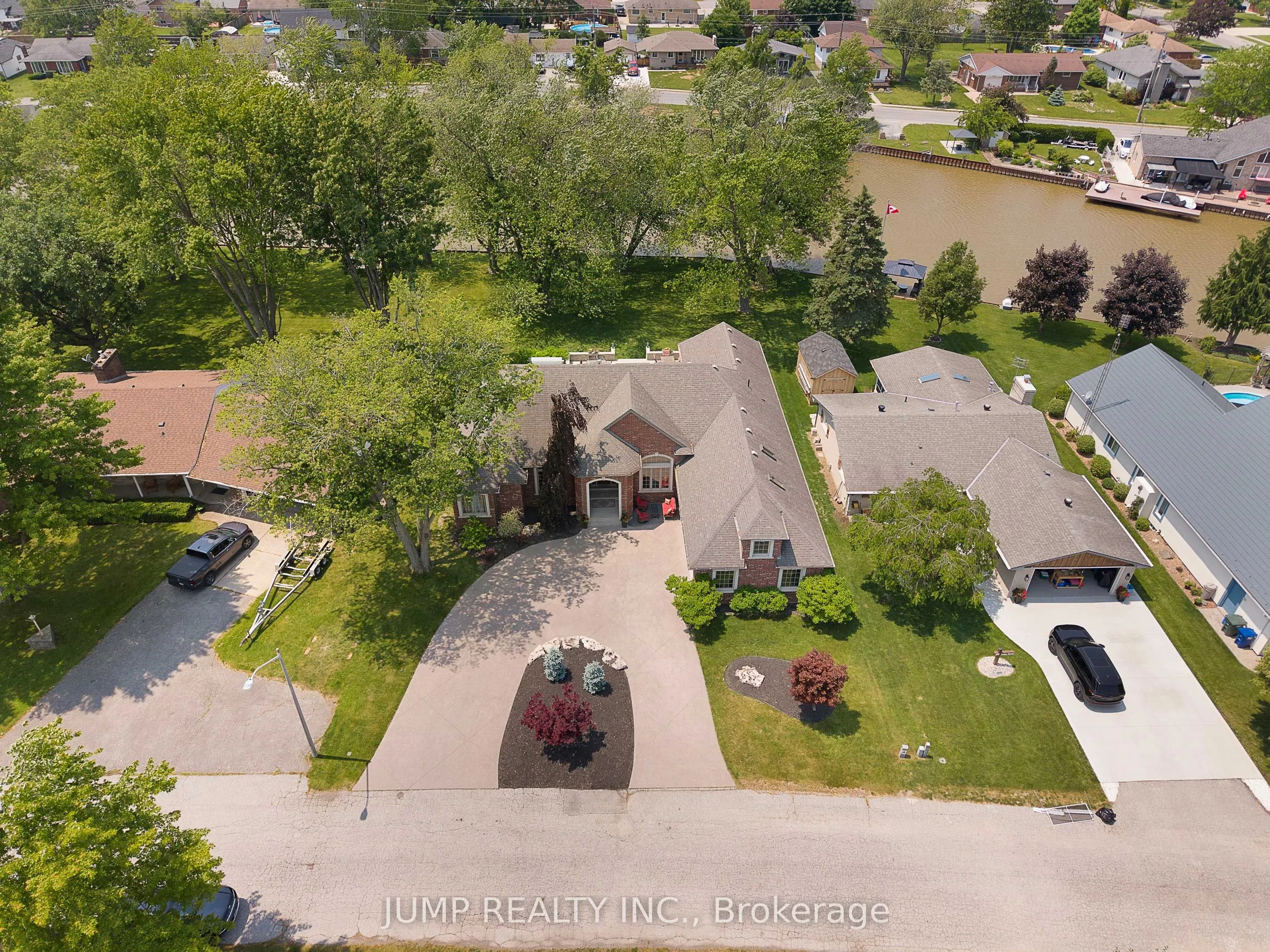 360 Andrew Crescent