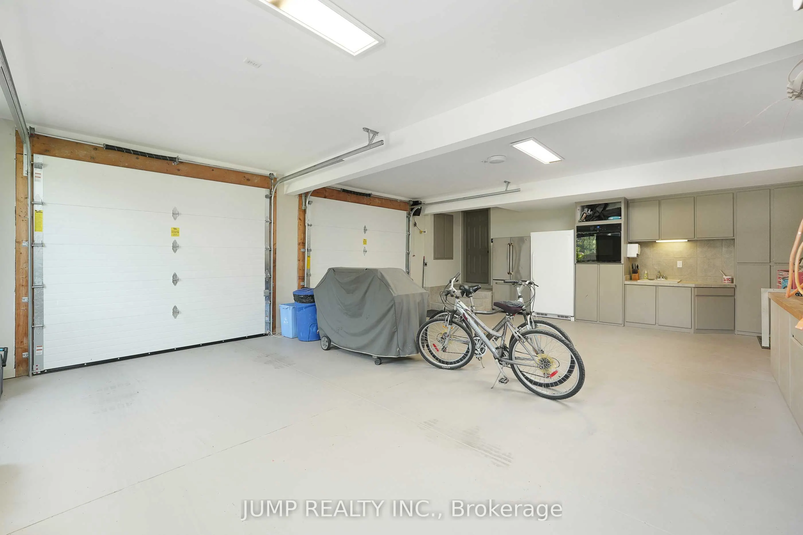 360 Andrew Crescent