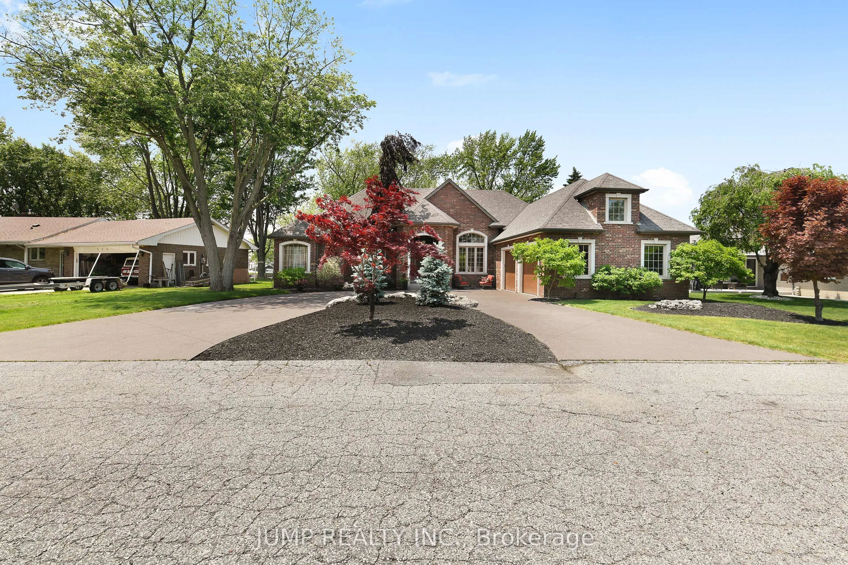 360 Andrew Crescent
