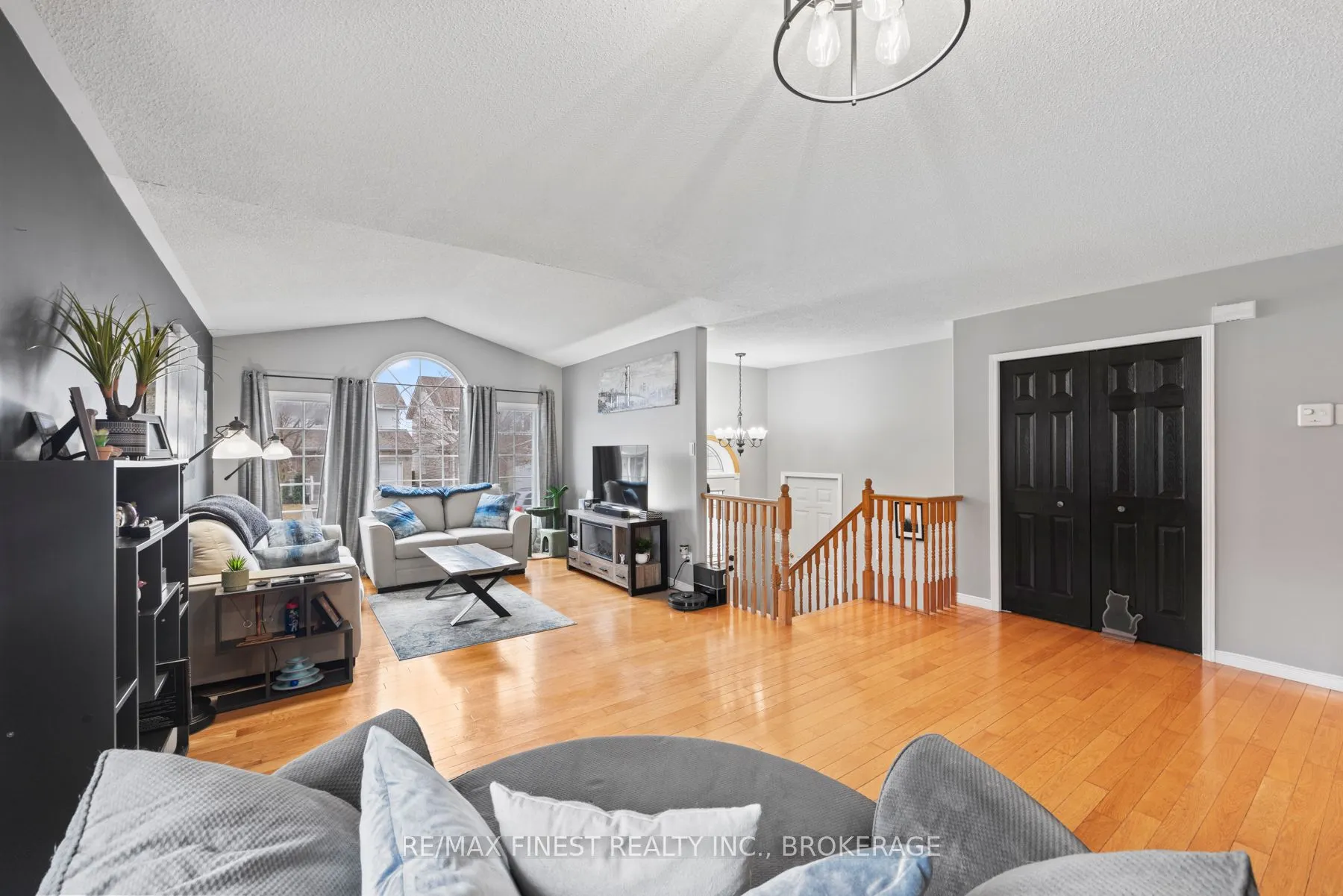 1001 Bluffwood Avenue