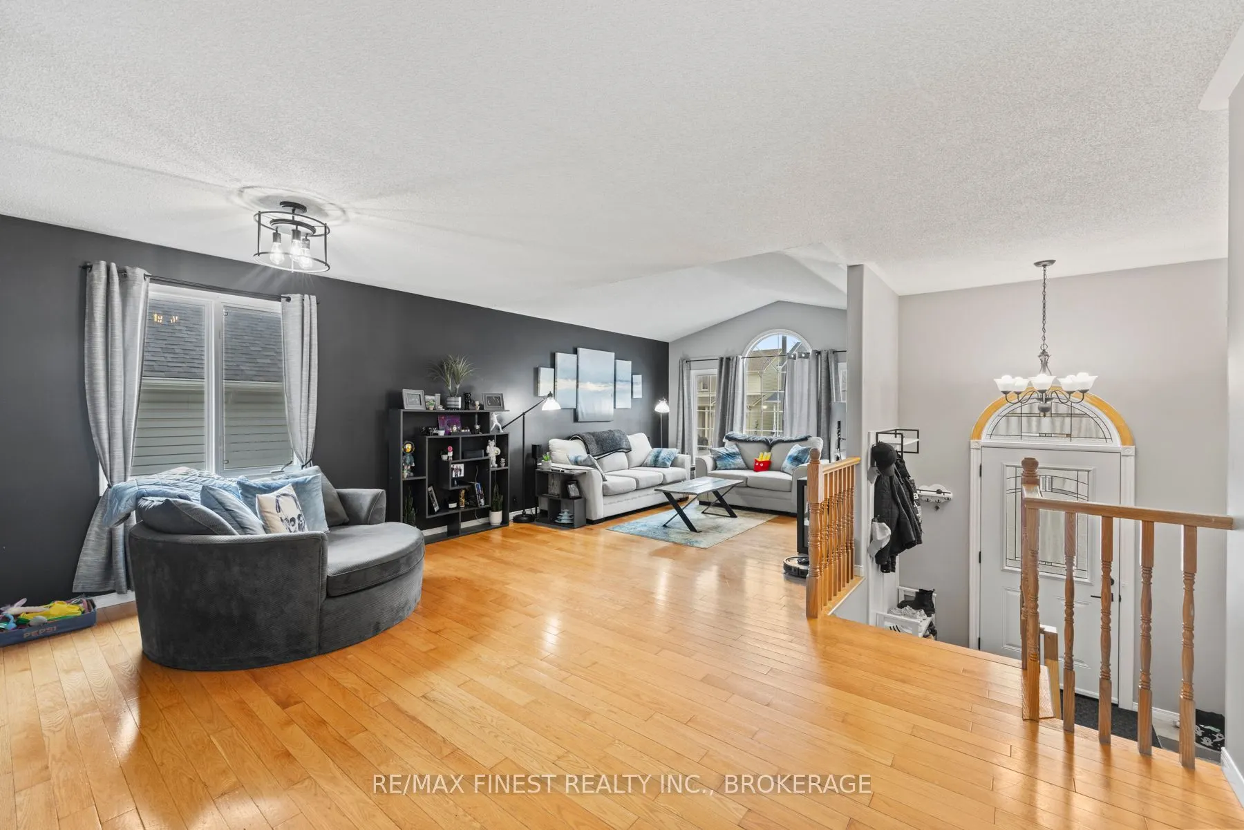 1001 Bluffwood Avenue