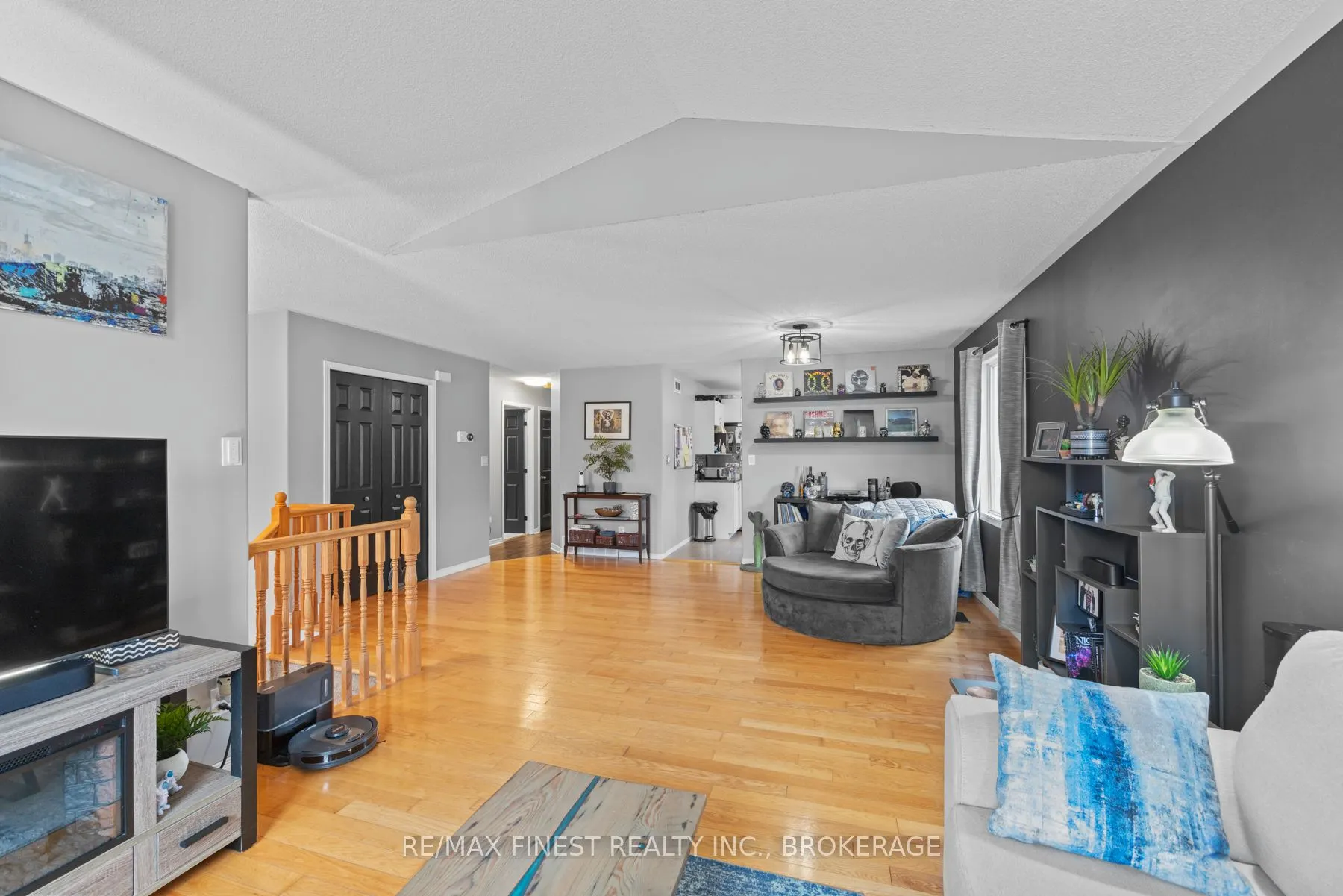 1001 Bluffwood Avenue
