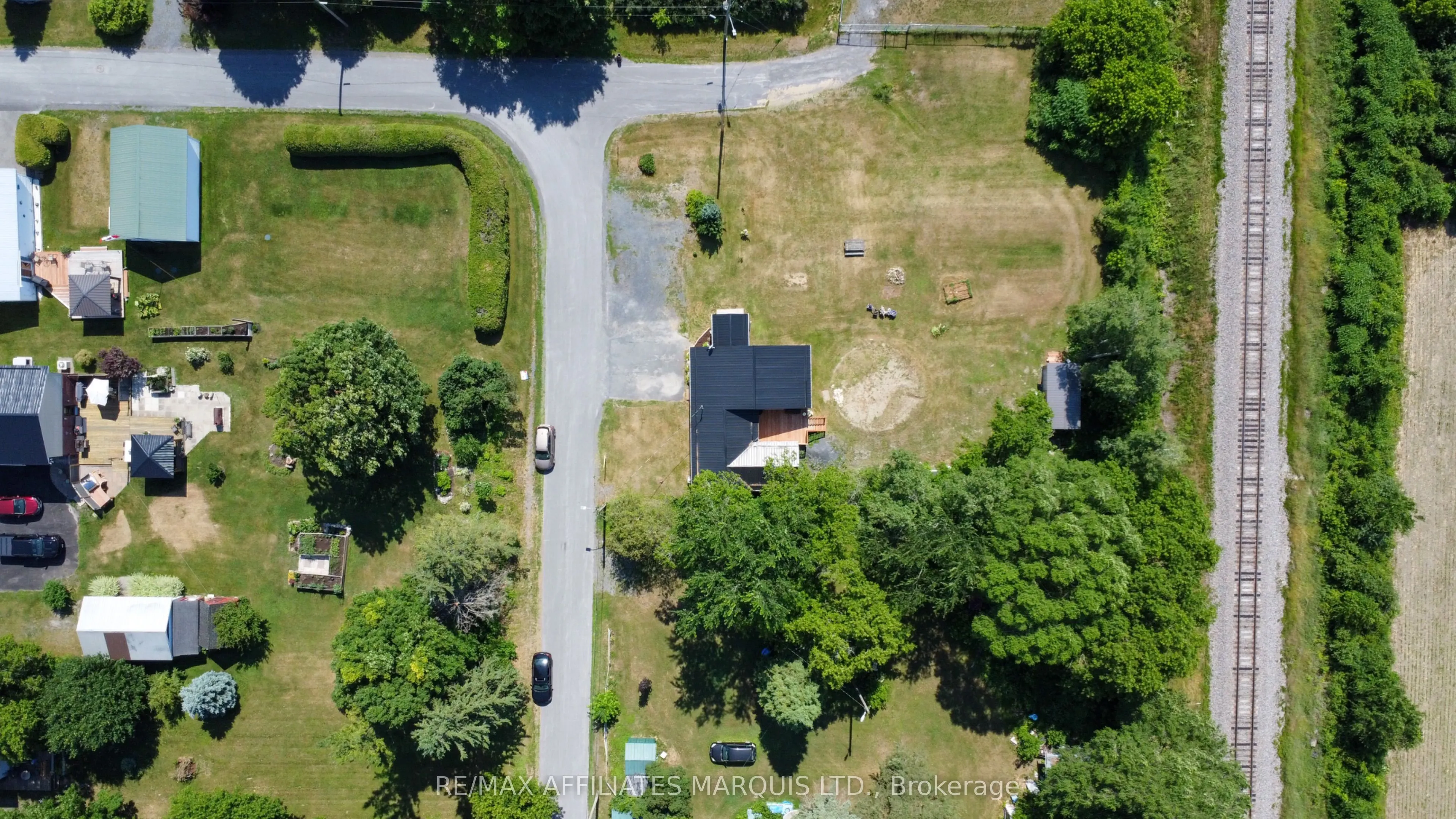21895 SEGUIN MILL Street