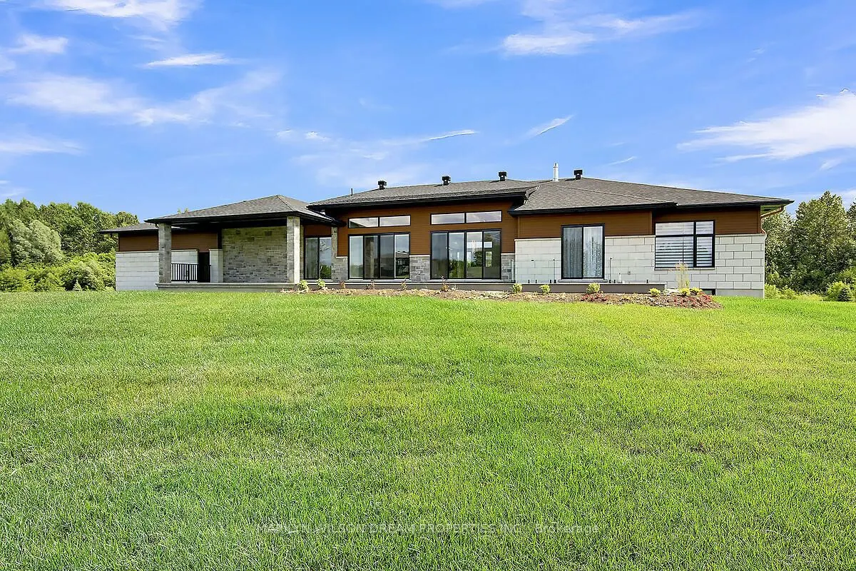 1070 Green Jacket Crescent