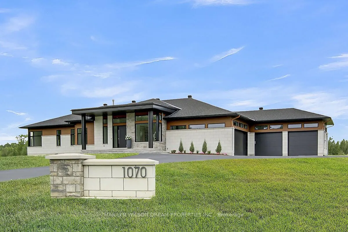 1070 Green Jacket Crescent