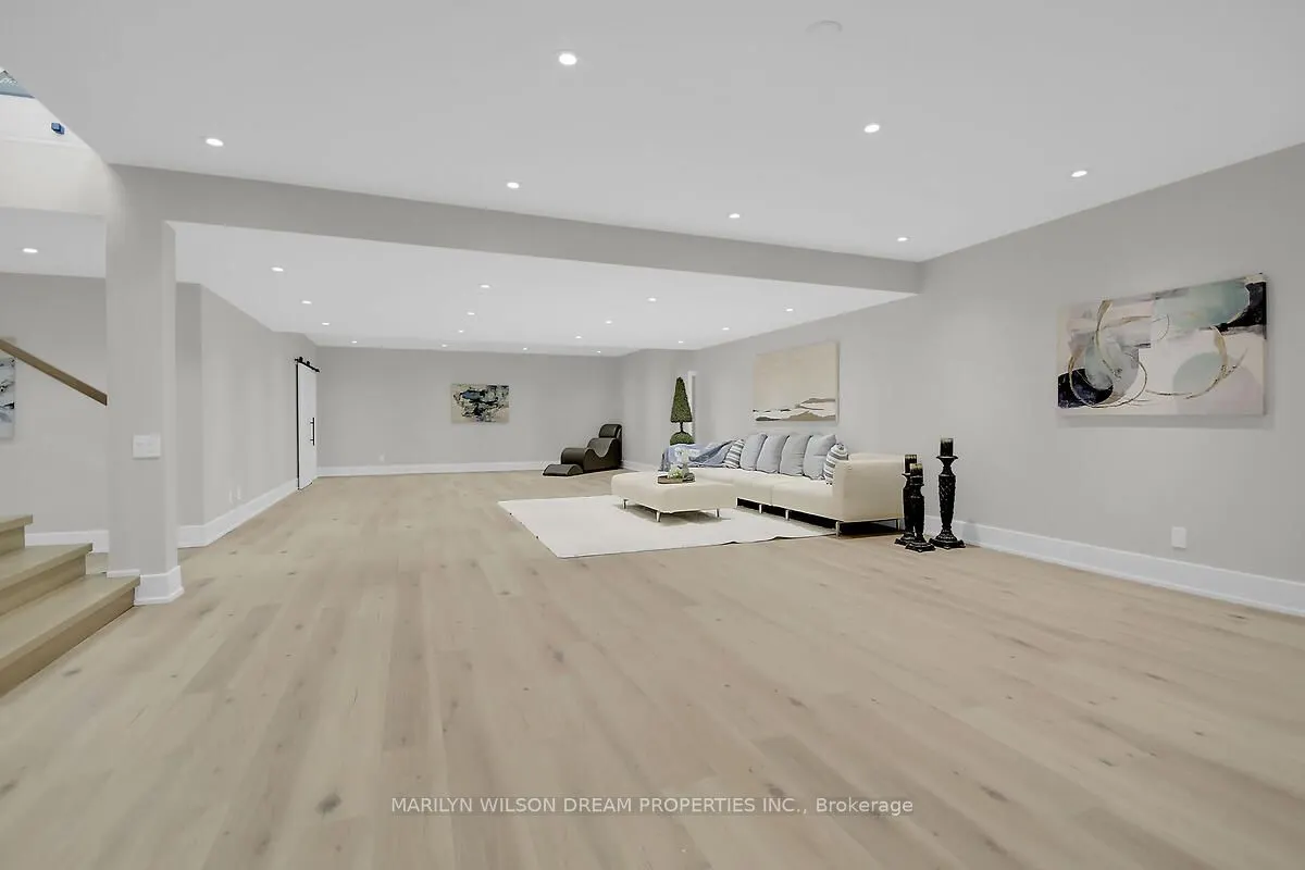 1070 Green Jacket Crescent