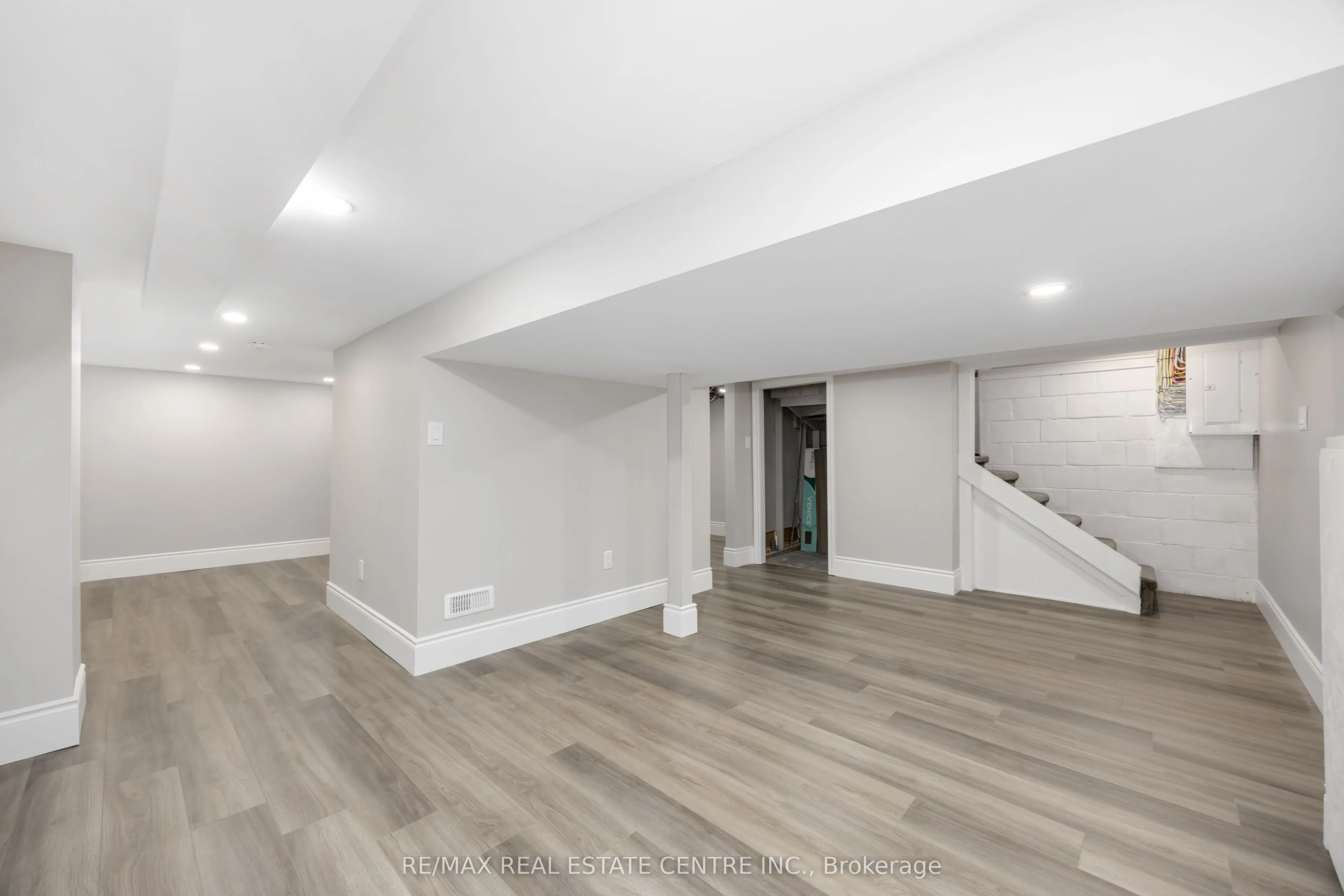 290 Cromwell Street