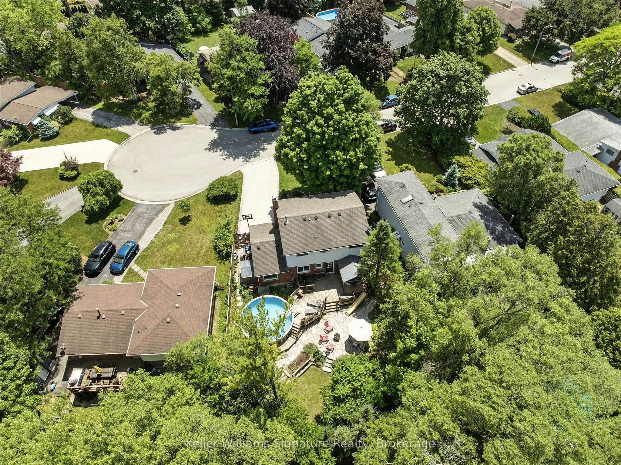 18 Moonglow Place