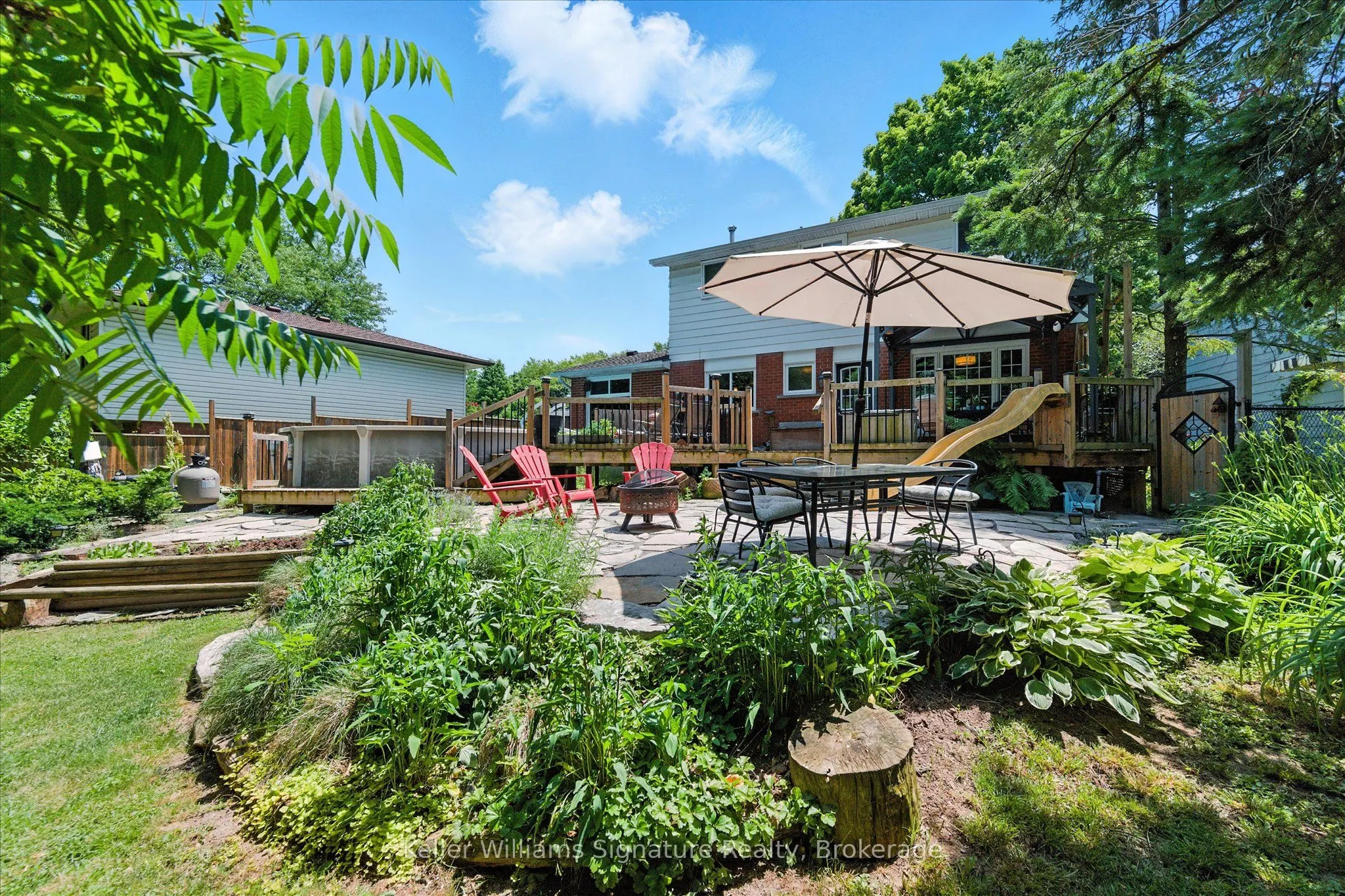 18 Moonglow Place