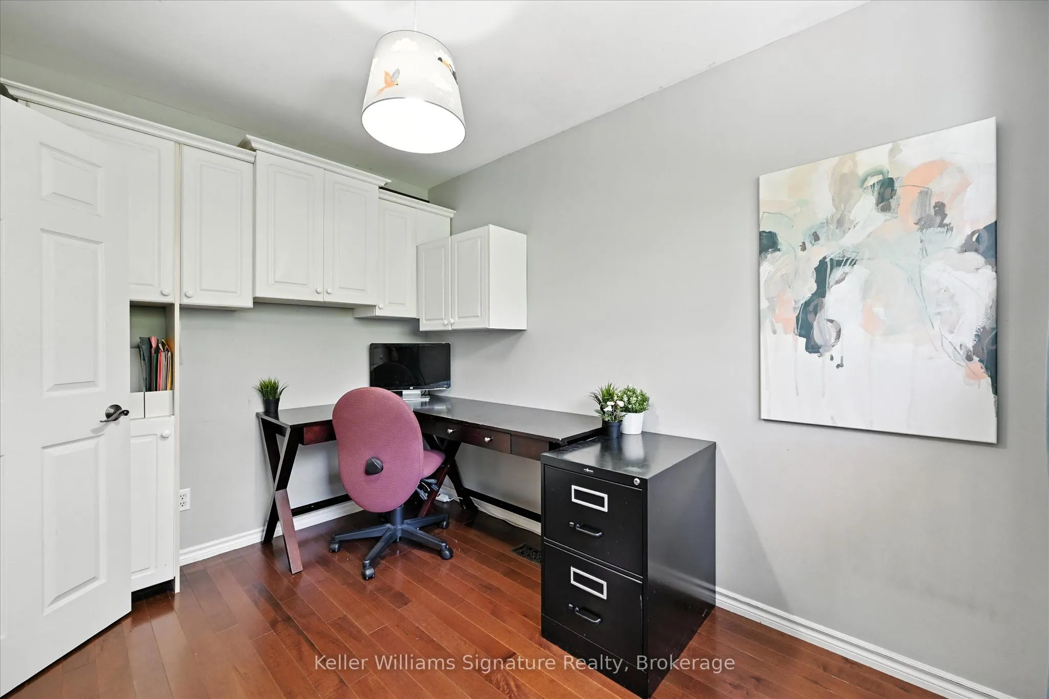 18 Moonglow Place