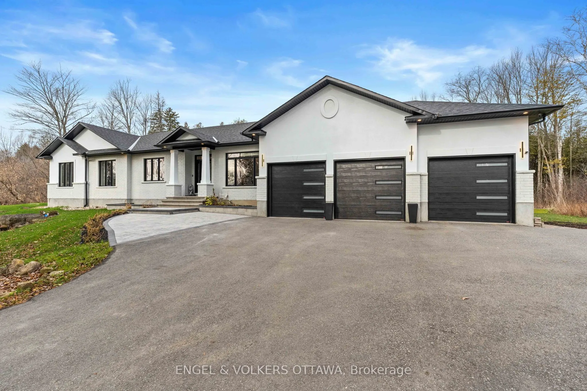 1108 Meadowshire Way SW