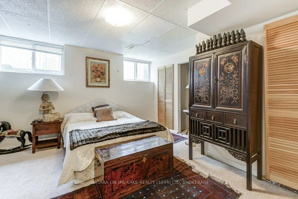 605 Simcoe Street