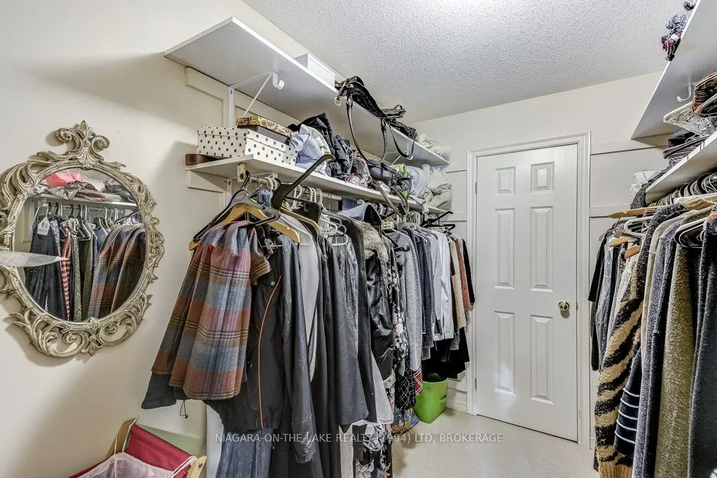 605 Simcoe Street