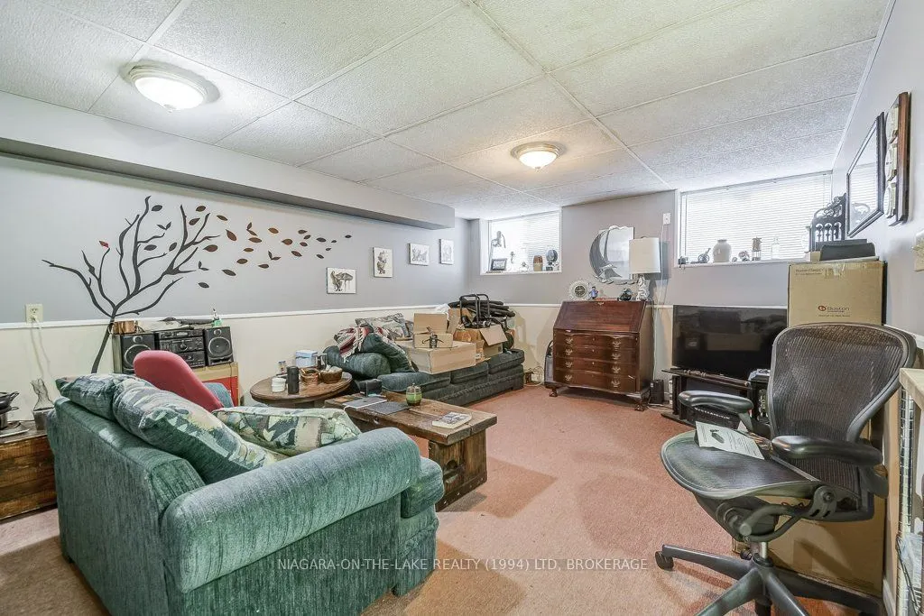 605 Simcoe Street