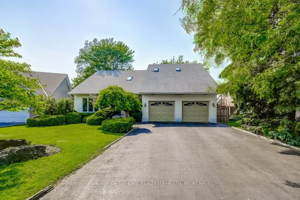 605 Simcoe Street