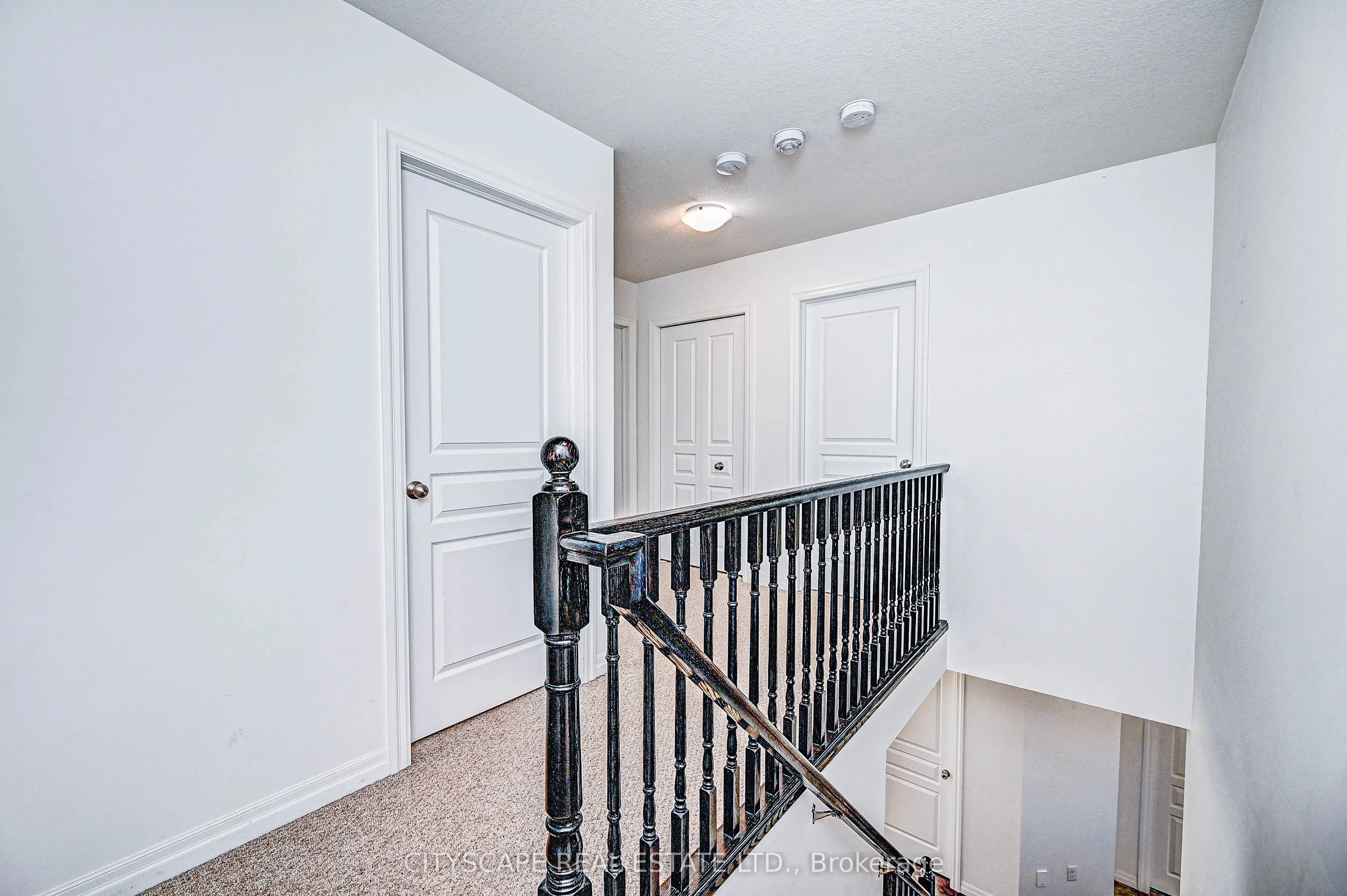 6 Castlebay Street