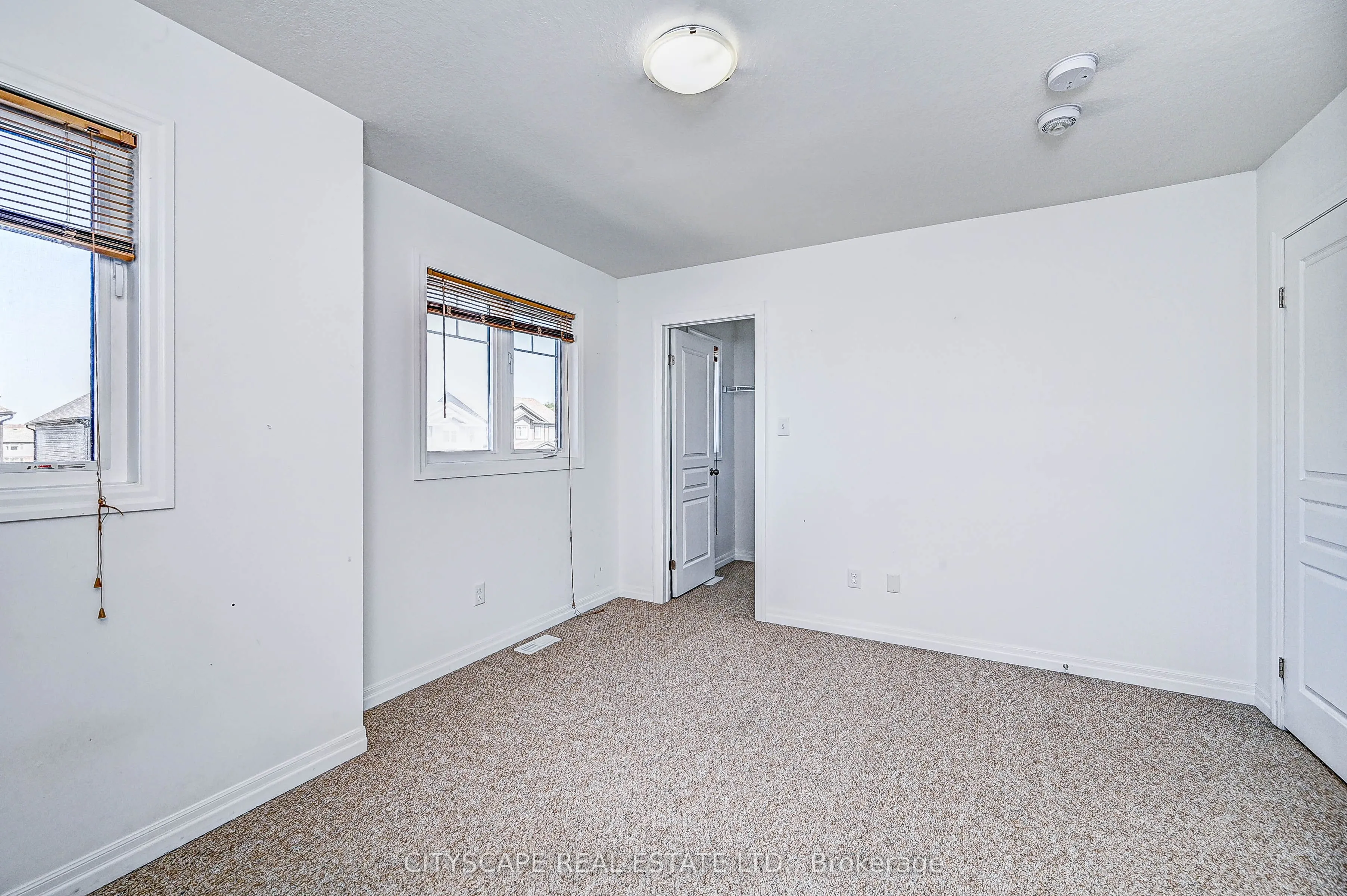 6 Castlebay Street